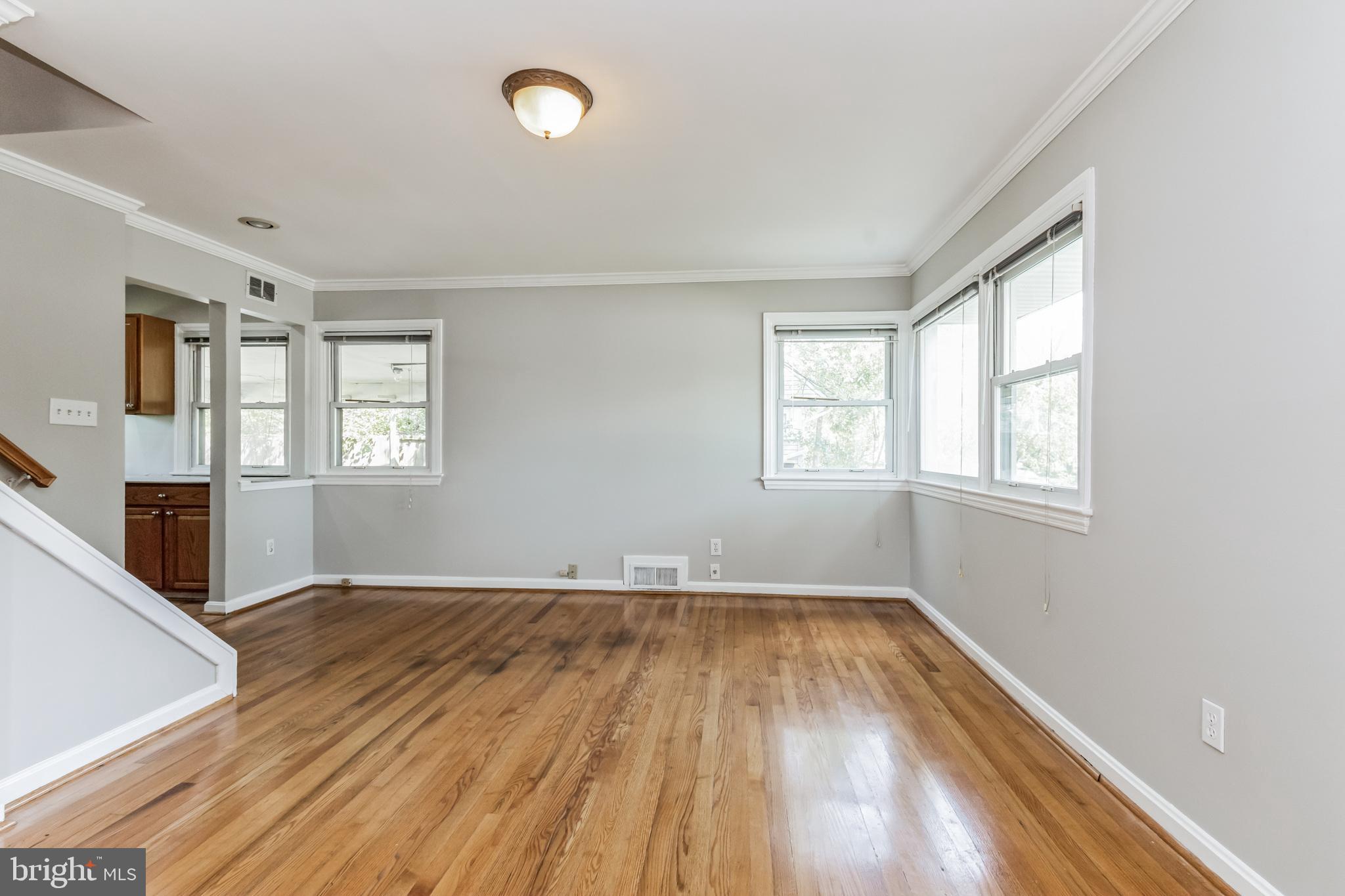 BUCKNELL MANOR - Residential Lease