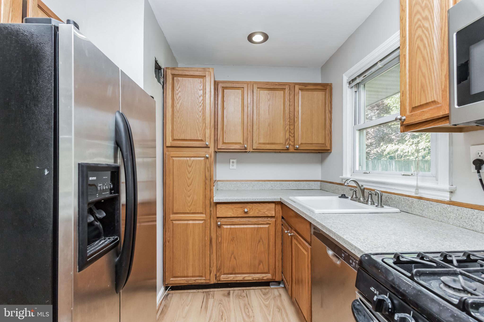 BUCKNELL MANOR - Residential Lease