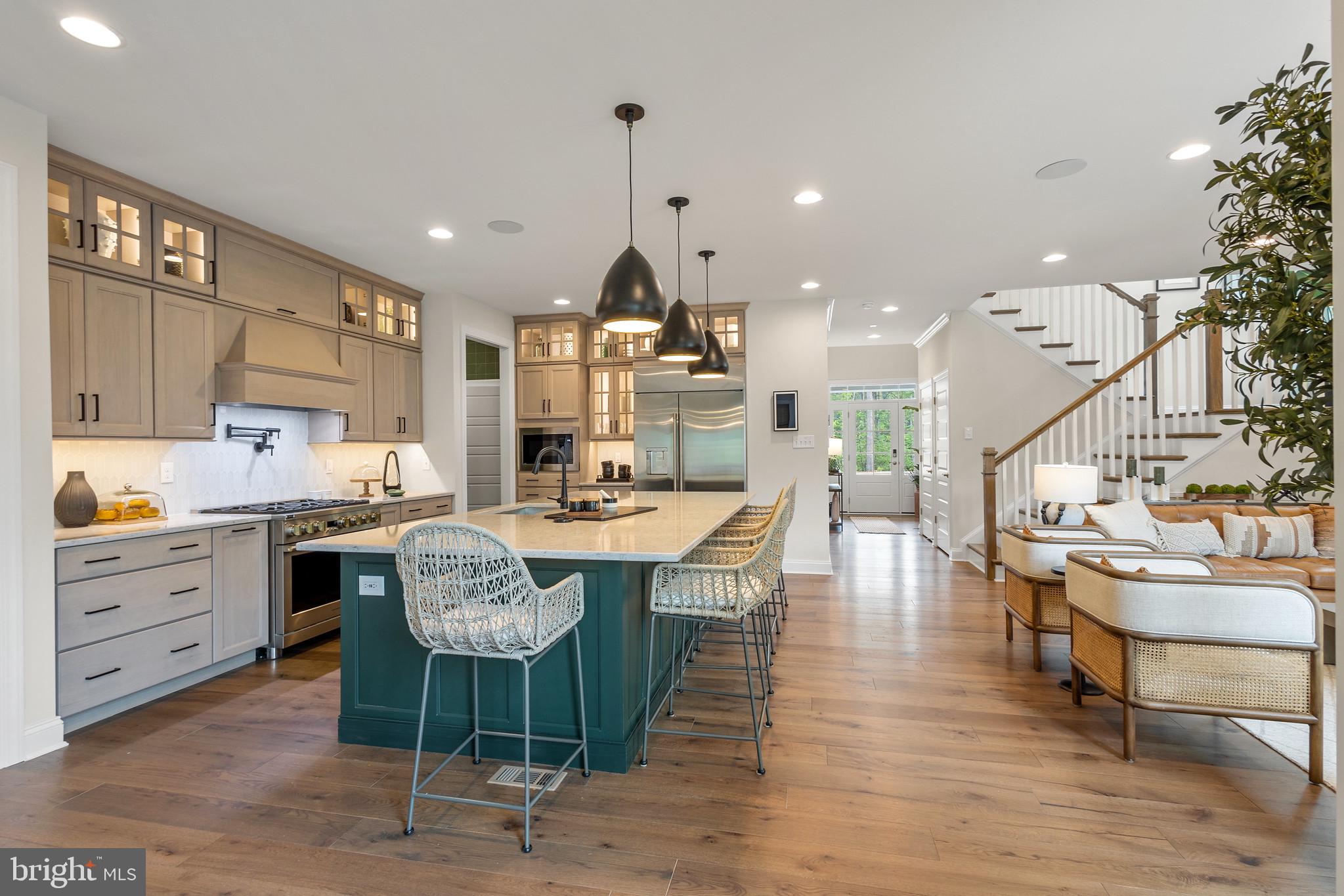 LIGHTSHIP COVE - Residential