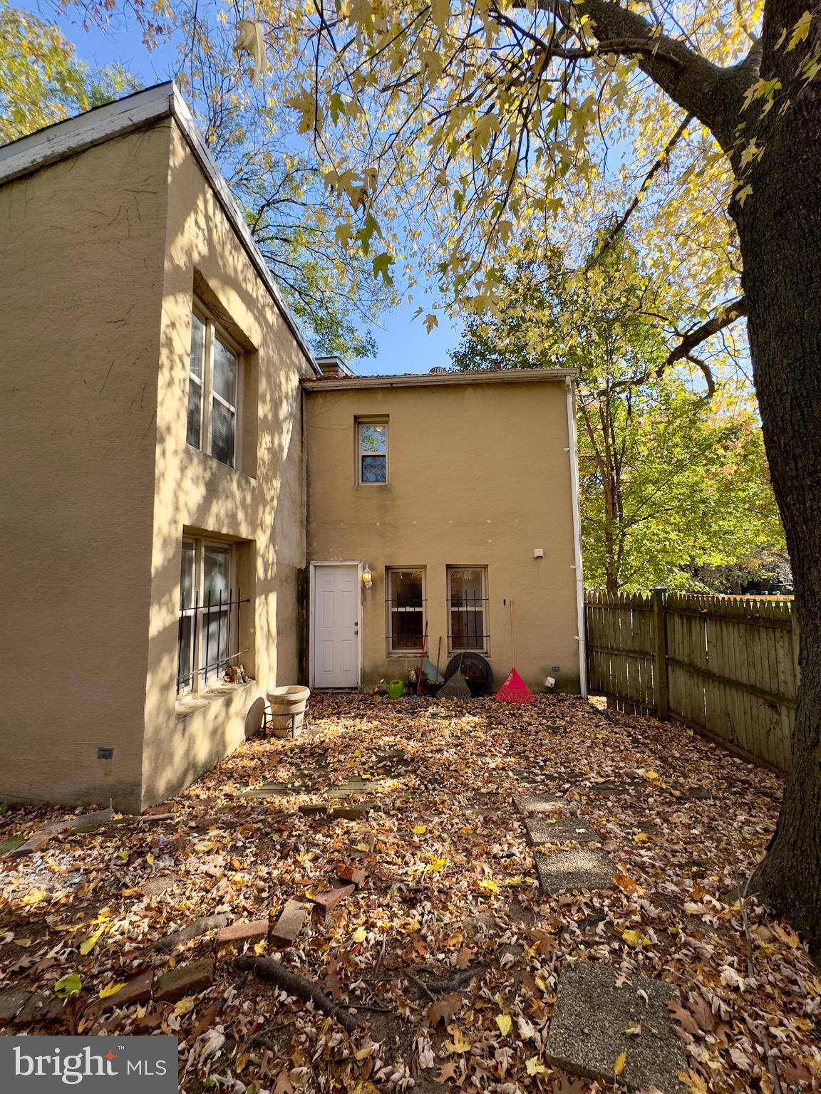 WASHINGTON VILLAGE - Residential Lease