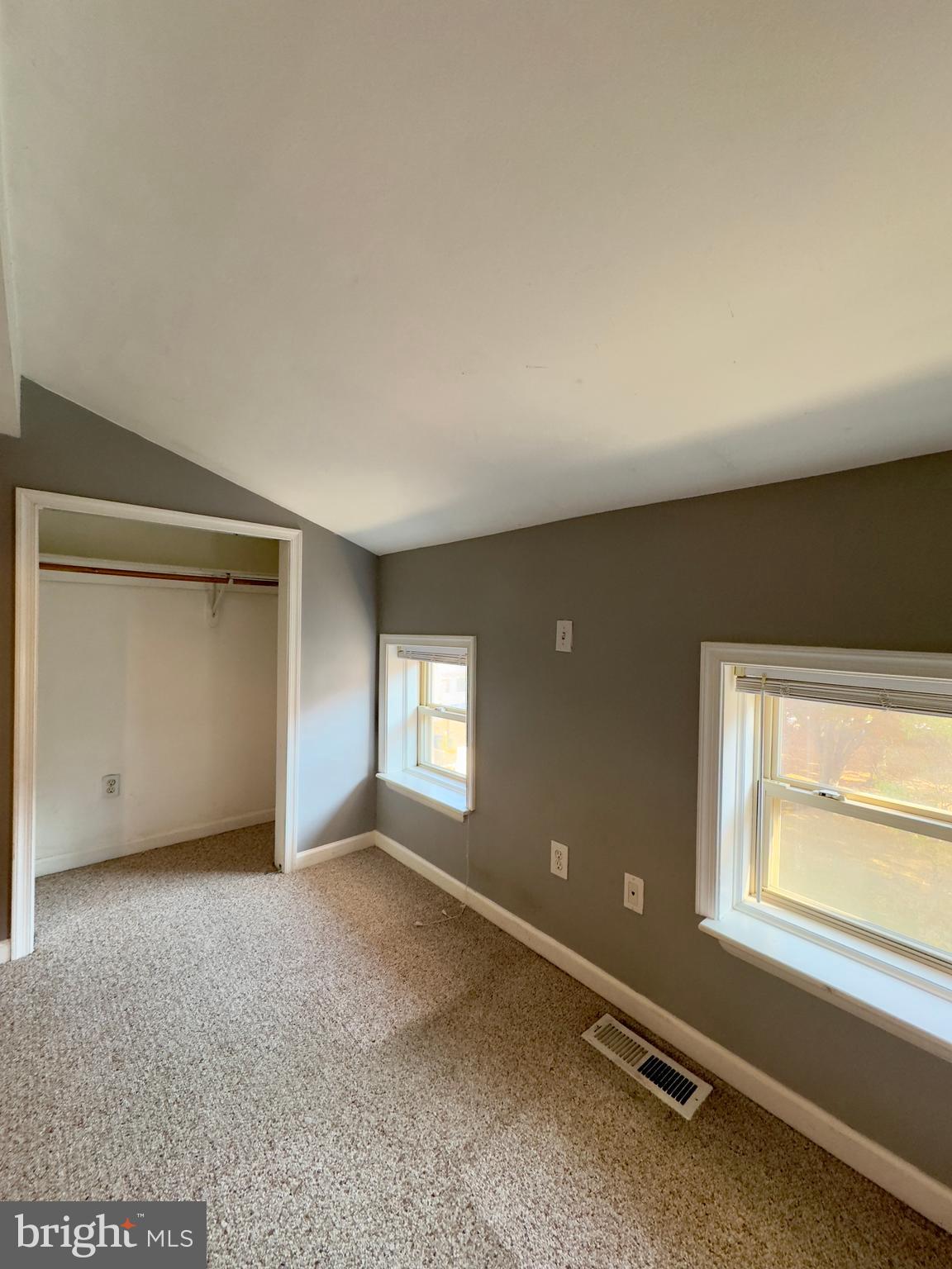 WASHINGTON VILLAGE - Residential Lease