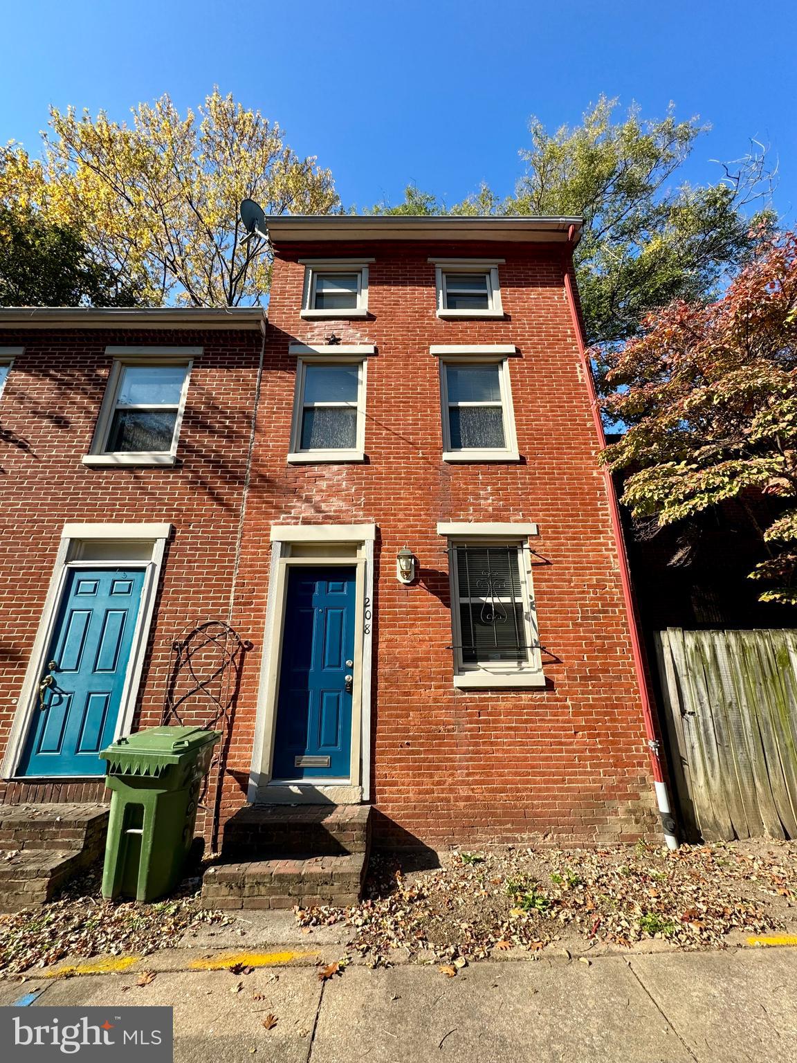 WASHINGTON VILLAGE - Residential Lease