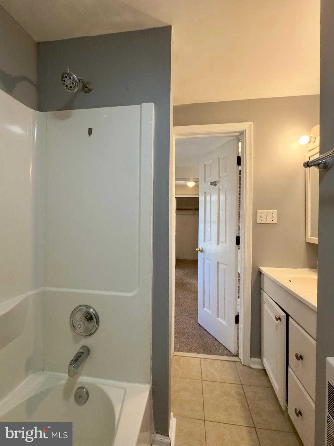 WASHINGTON VILLAGE - Residential Lease