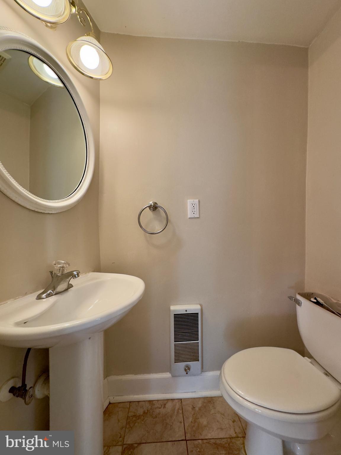 WASHINGTON VILLAGE - Residential Lease