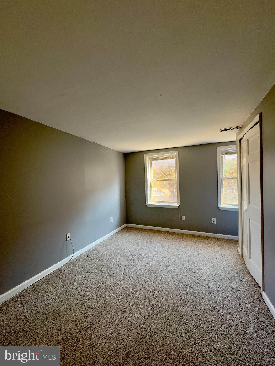 WASHINGTON VILLAGE - Residential Lease