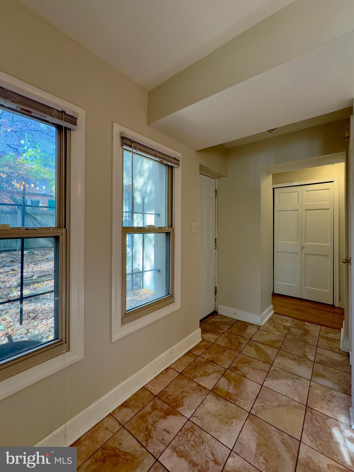 WASHINGTON VILLAGE - Residential Lease