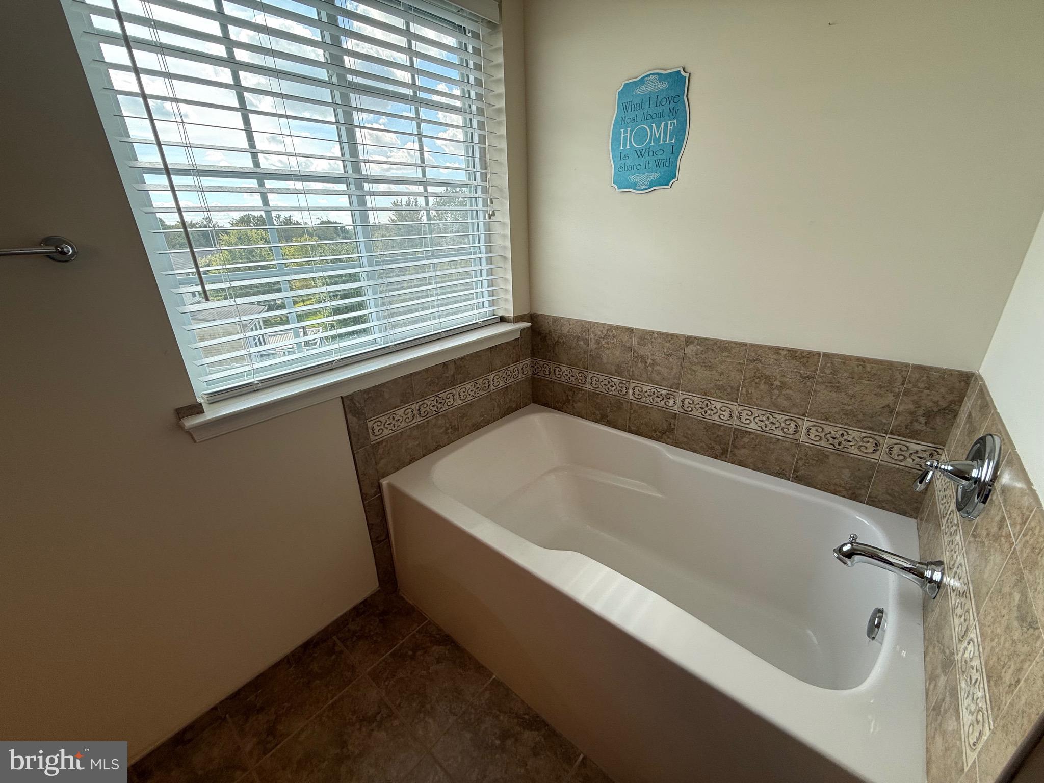 MONMOUTH MEADOWS - Residential Lease