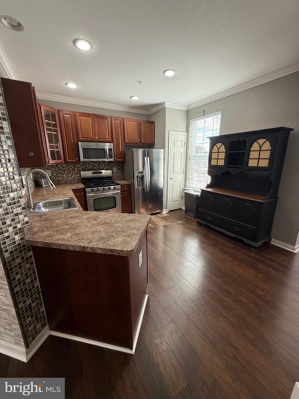 MONMOUTH MEADOWS - Residential Lease