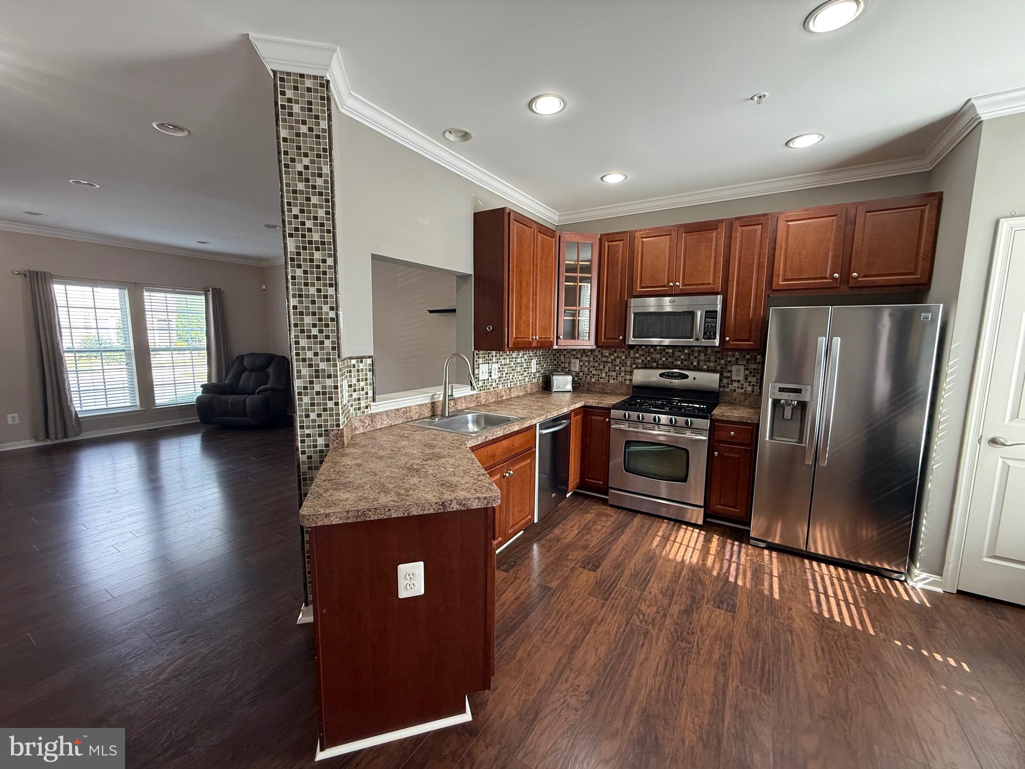 MONMOUTH MEADOWS - Residential Lease