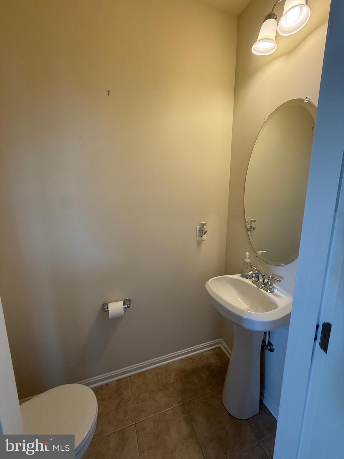 MONMOUTH MEADOWS - Residential Lease