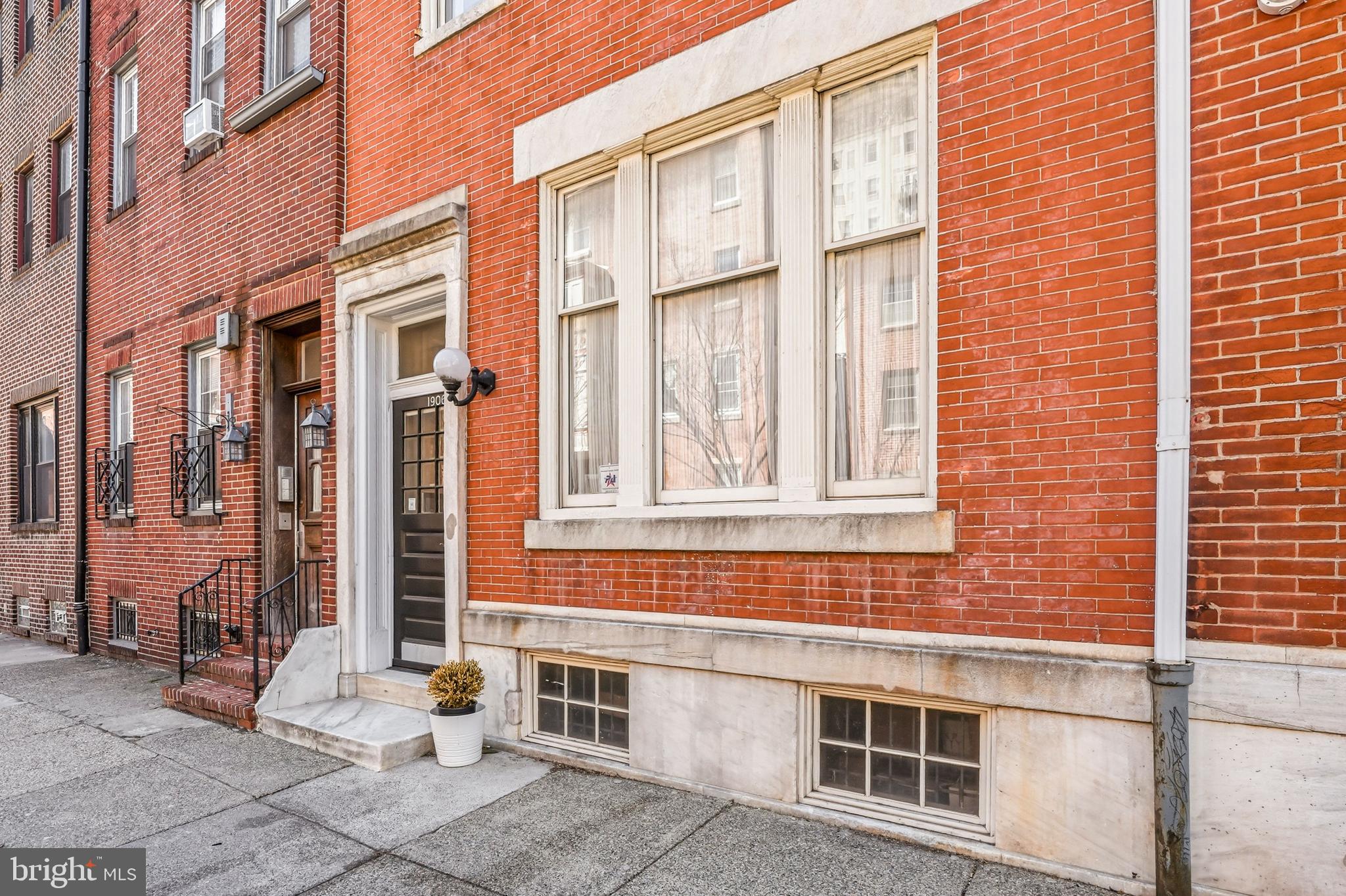 1906 PINE STREET 00 4