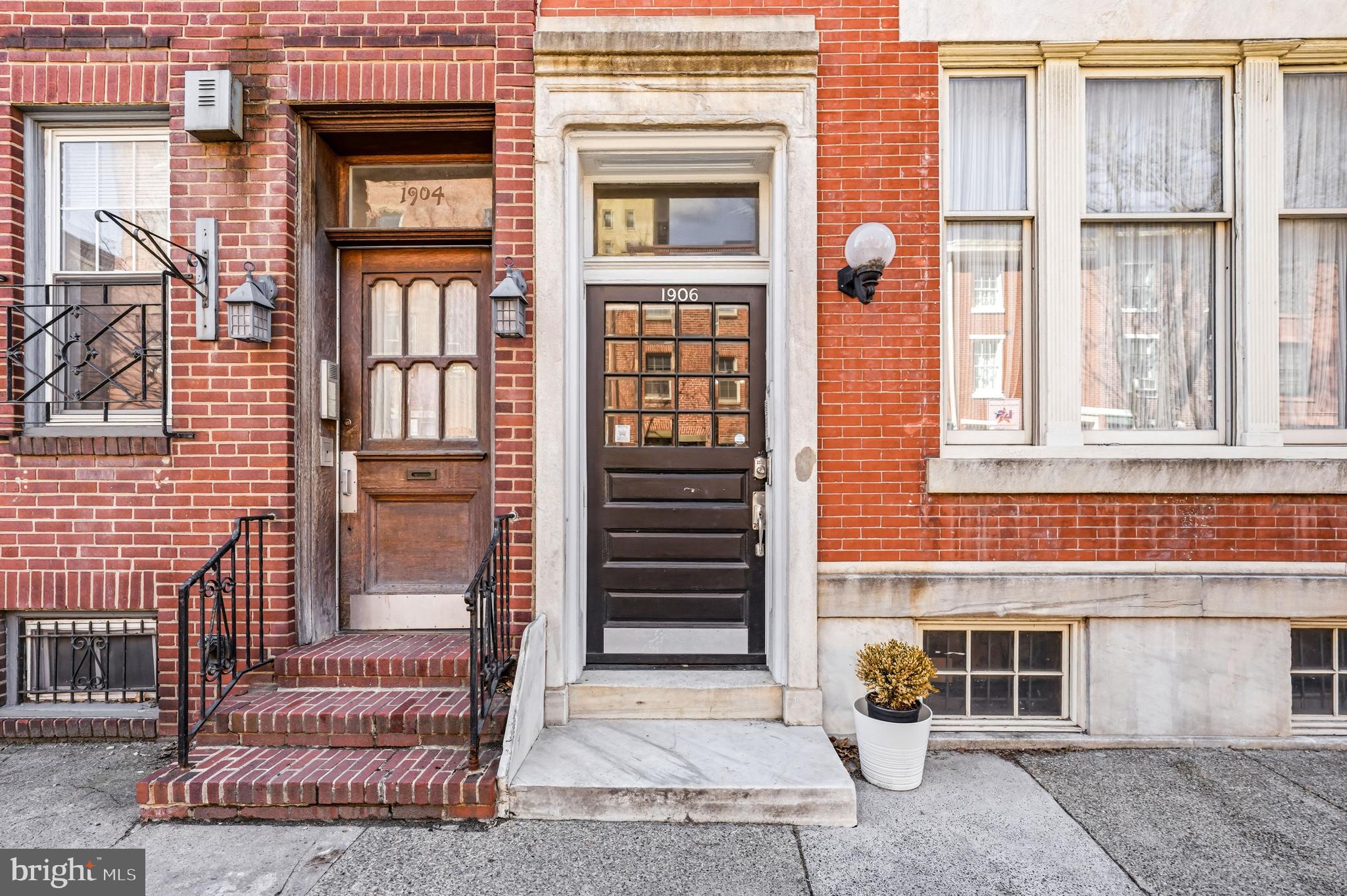 1906 PINE STREET 00 4