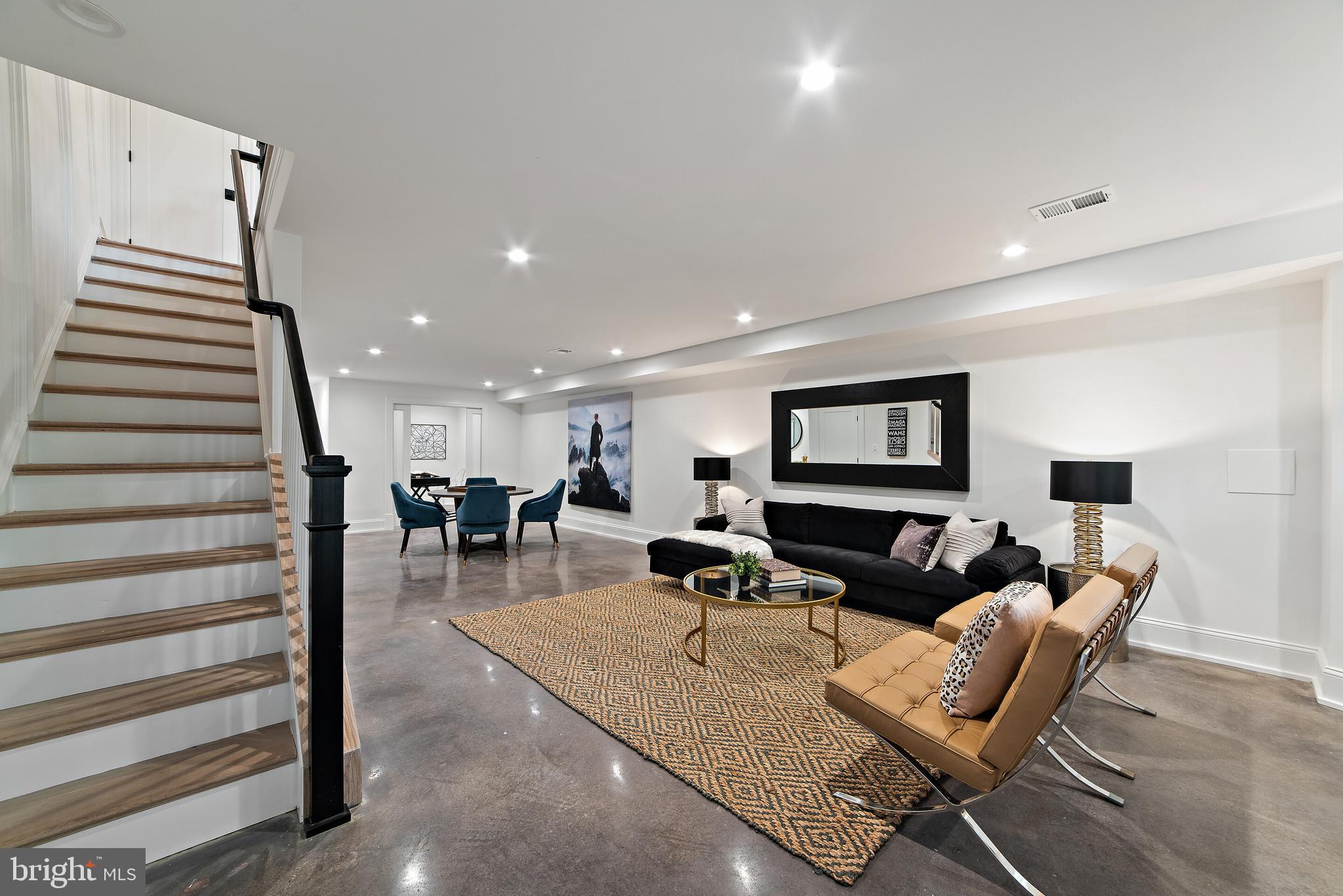 CAPITOL HILL - Residential