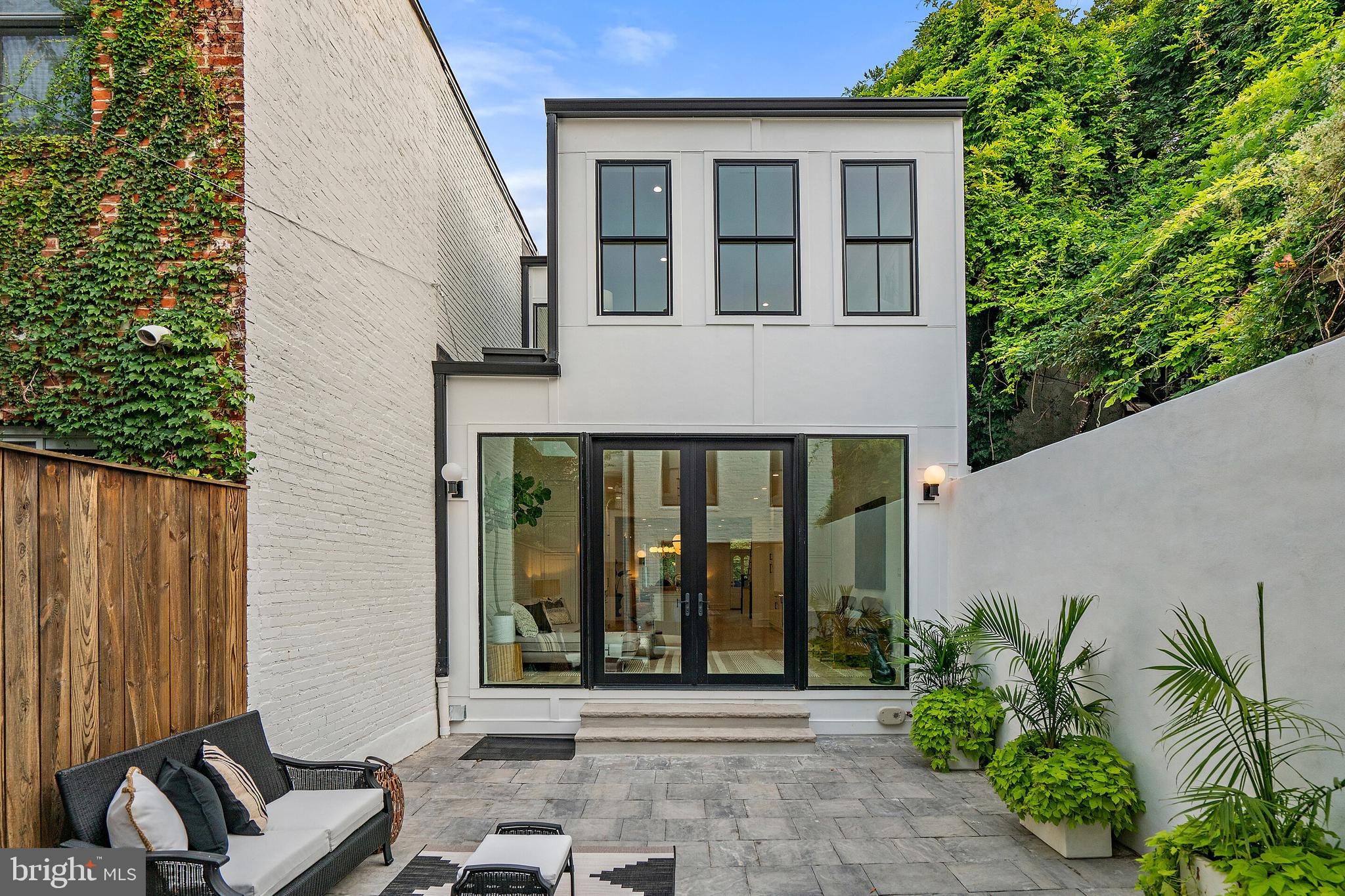 CAPITOL HILL - Residential