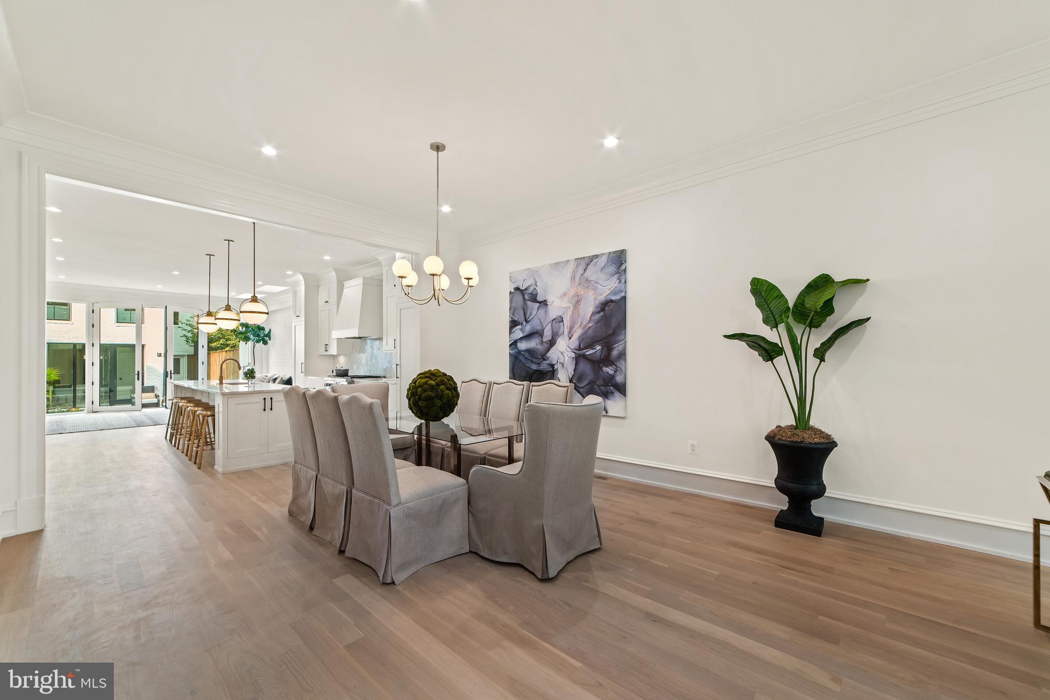 CAPITOL HILL - Residential