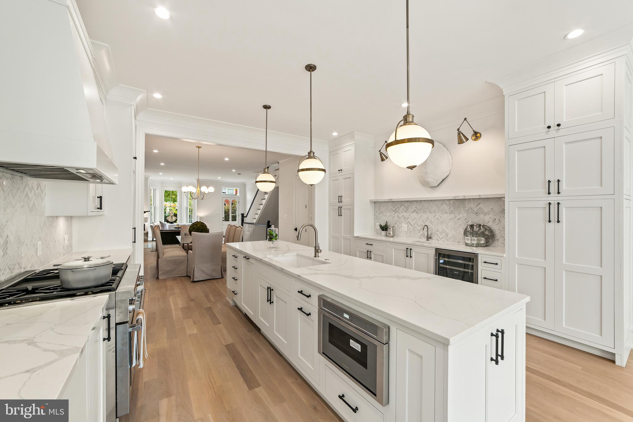 CAPITOL HILL - Residential