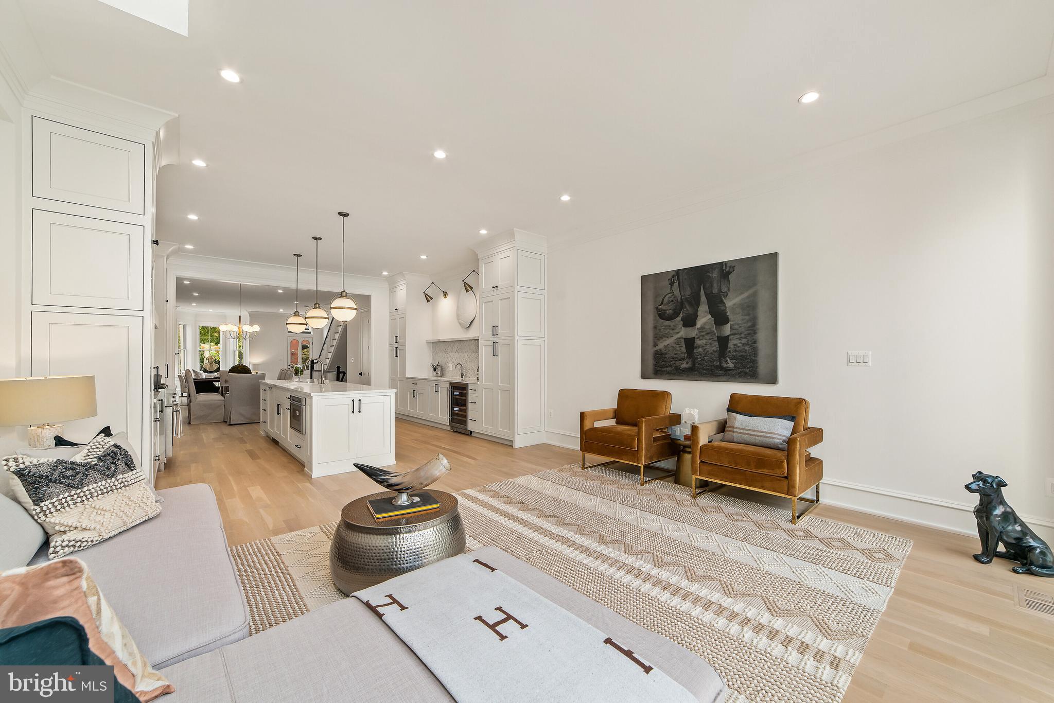 CAPITOL HILL - Residential