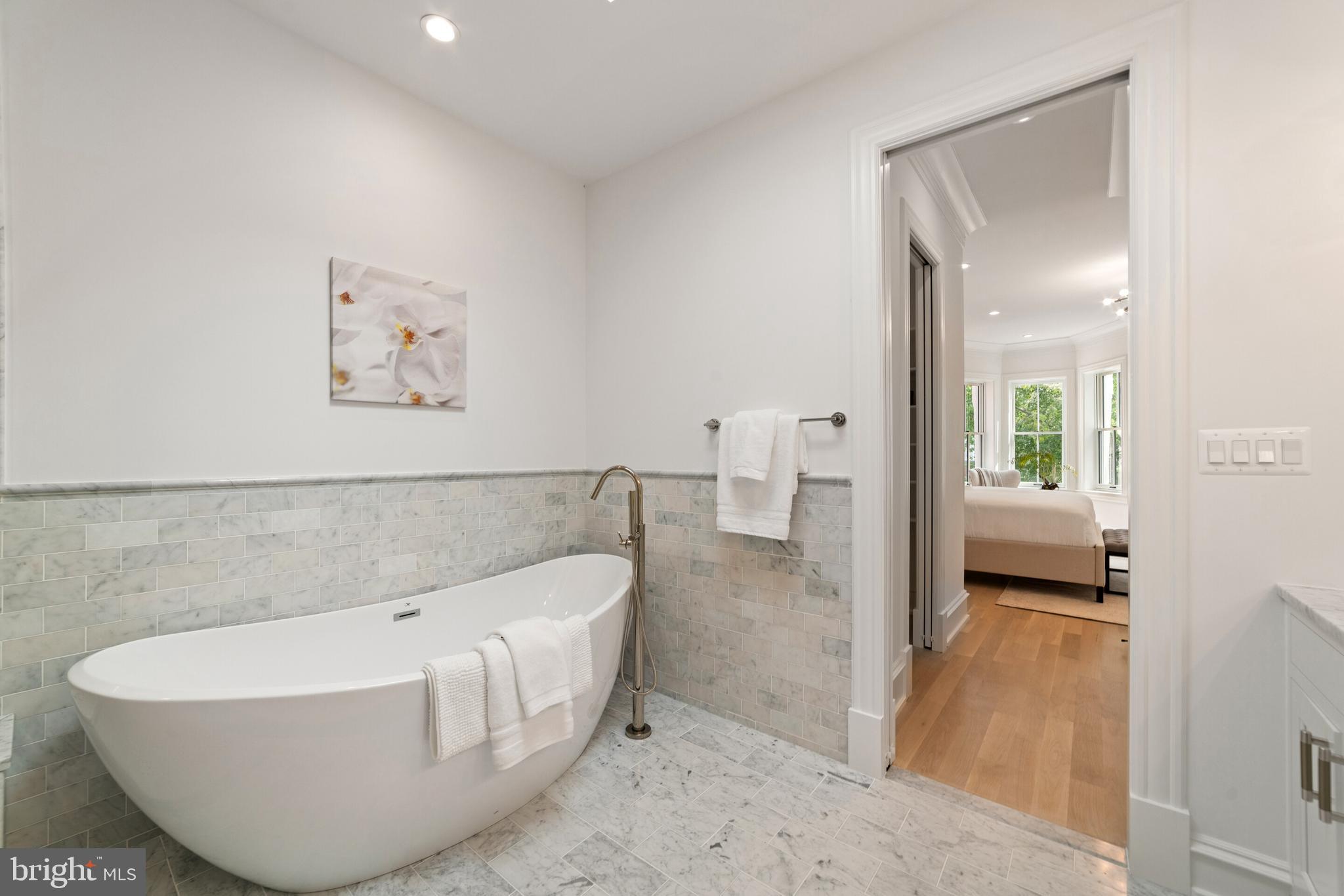 CAPITOL HILL - Residential