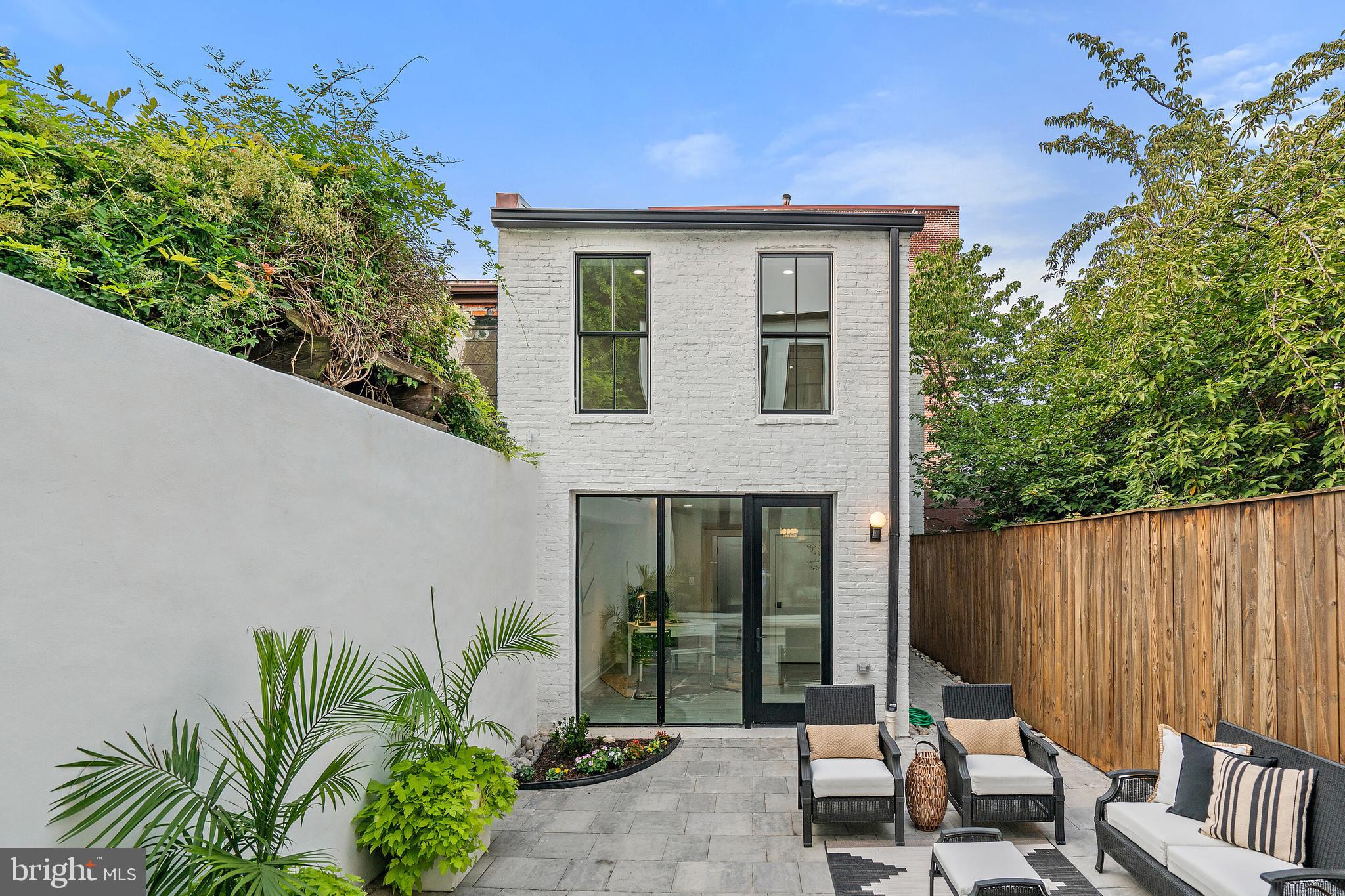 CAPITOL HILL - Residential