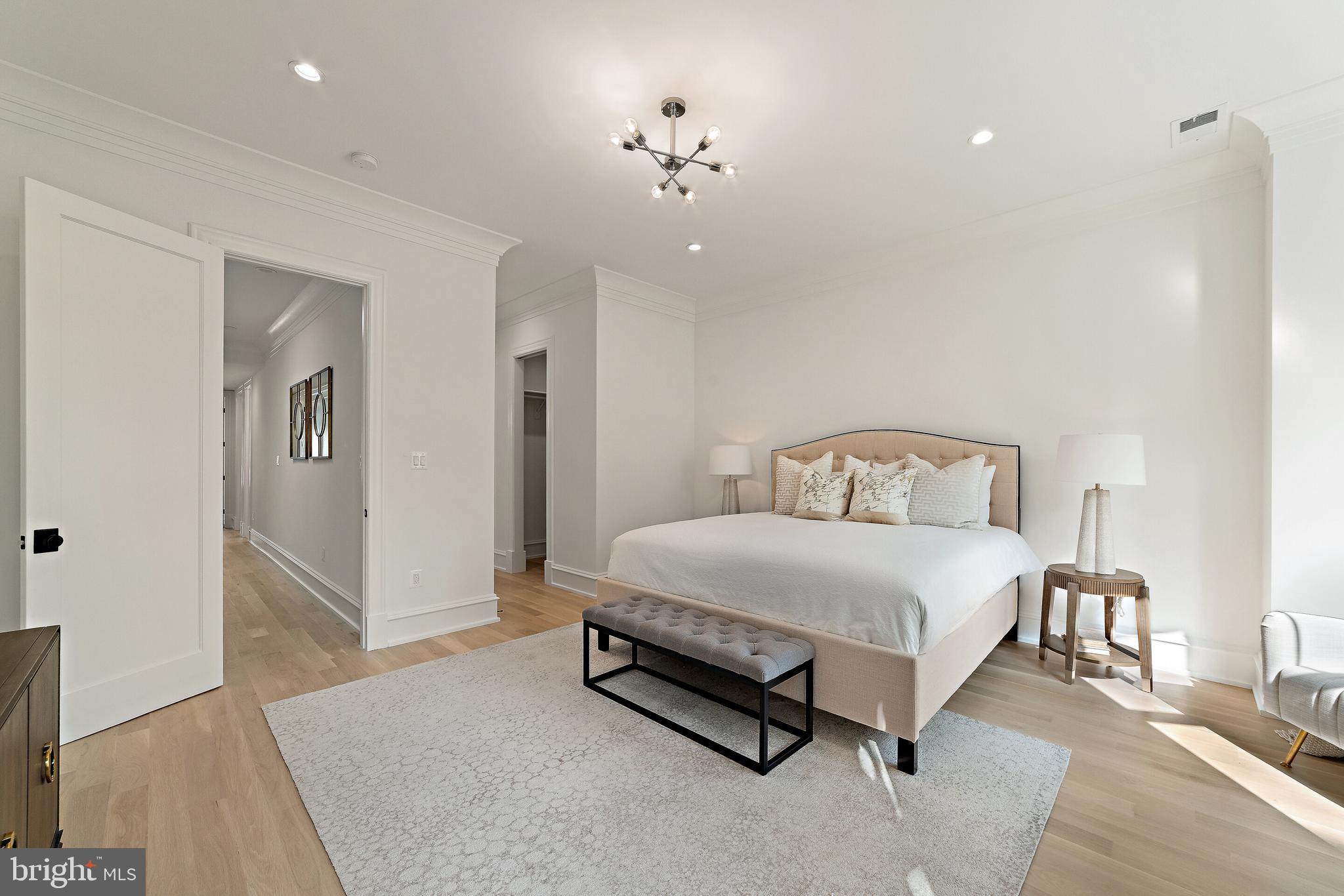 CAPITOL HILL - Residential