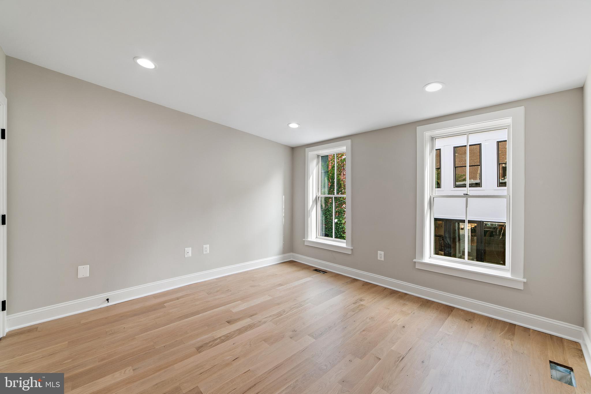 CAPITOL HILL - Residential