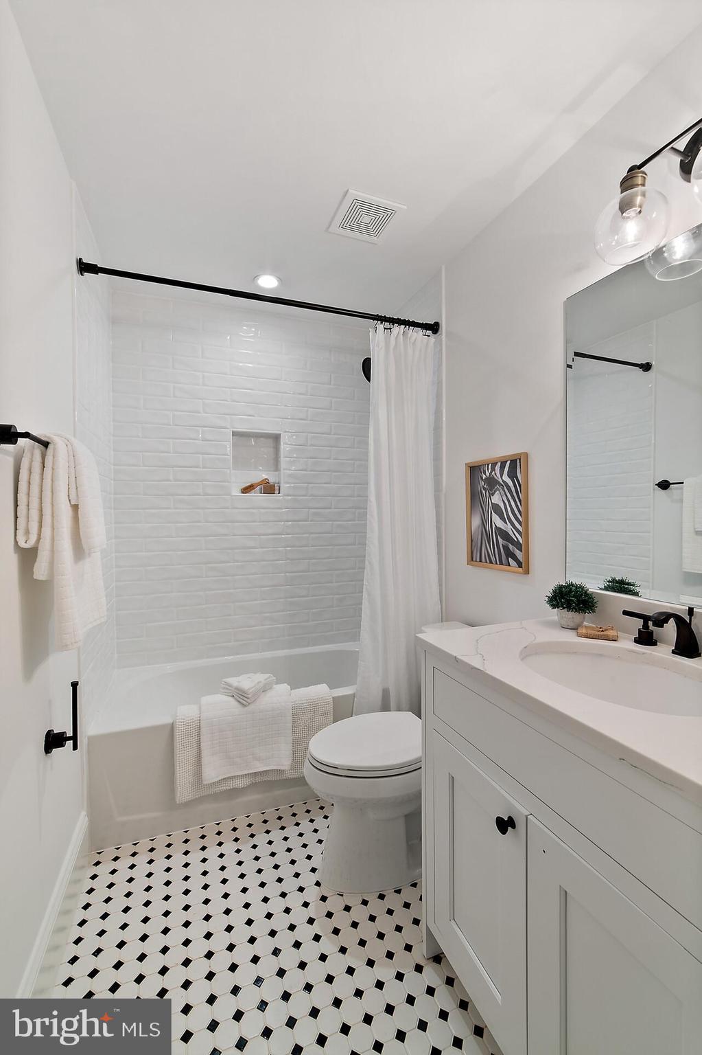 CAPITOL HILL - Residential