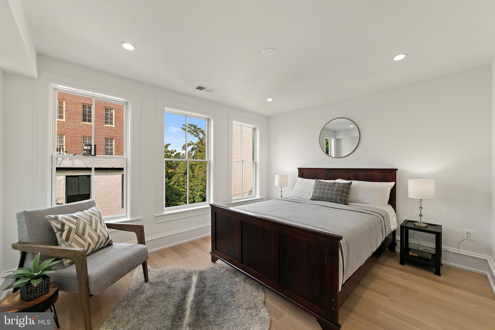 CAPITOL HILL - Residential