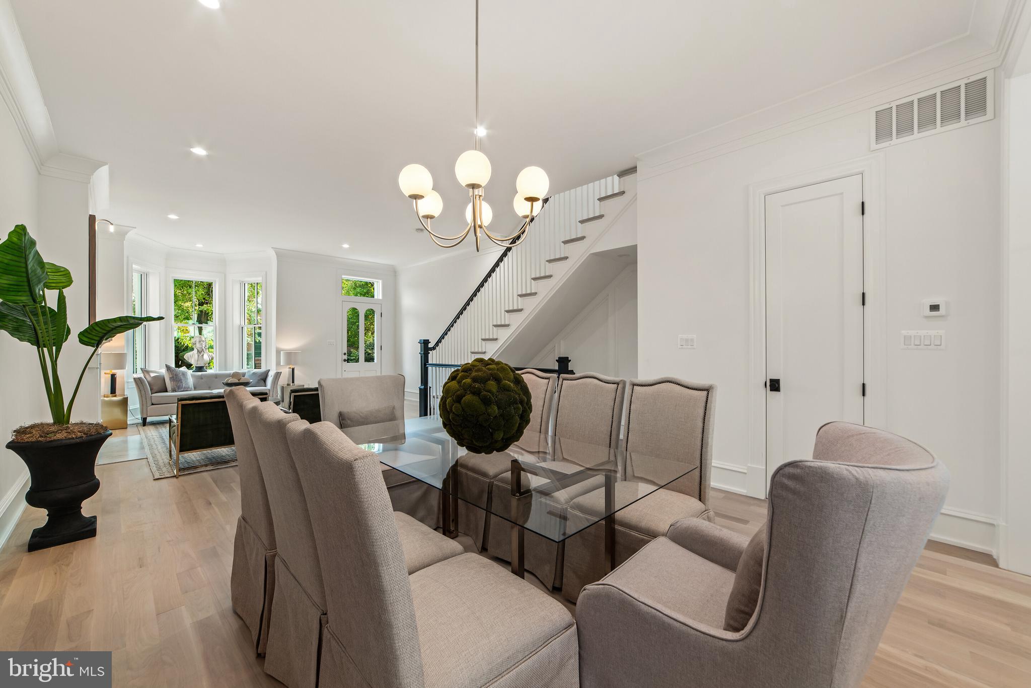 CAPITOL HILL - Residential
