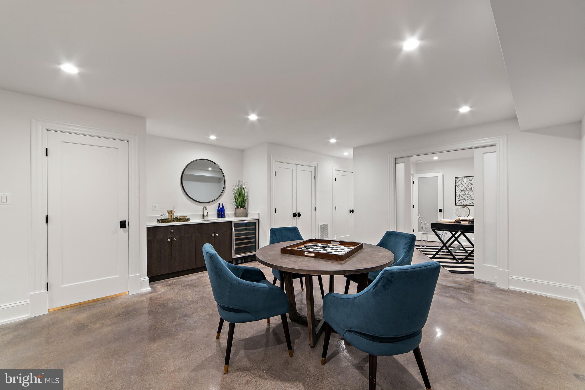 CAPITOL HILL - Residential
