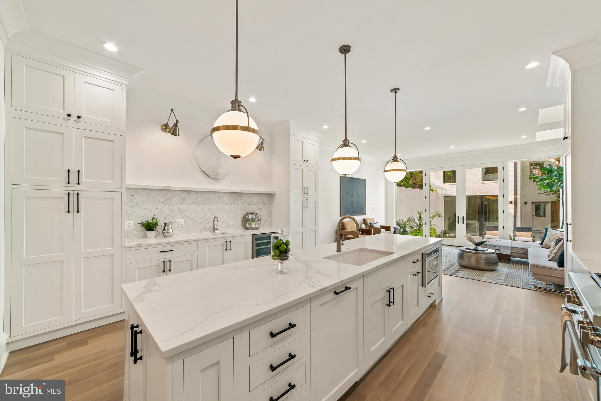 CAPITOL HILL - Residential