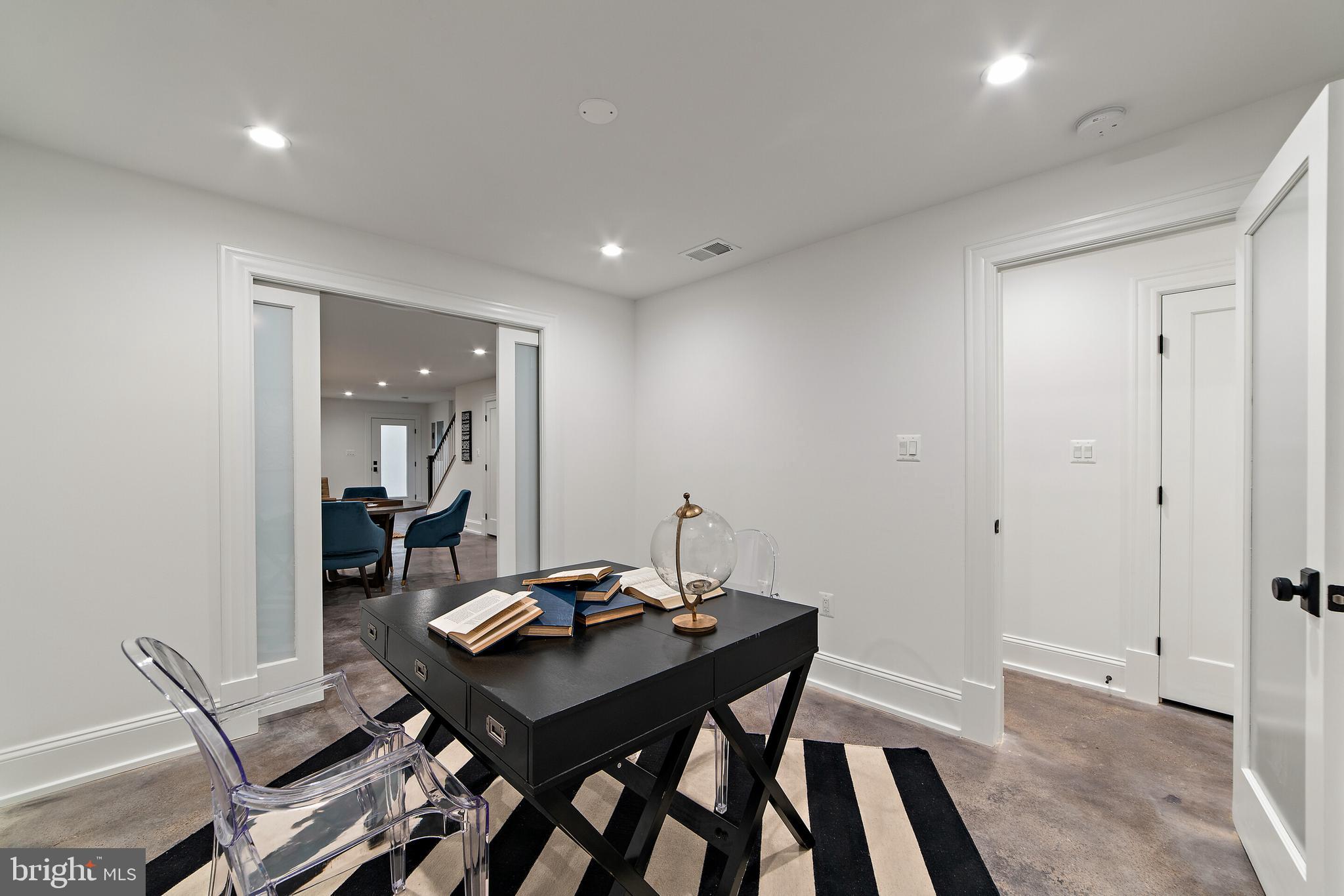 CAPITOL HILL - Residential