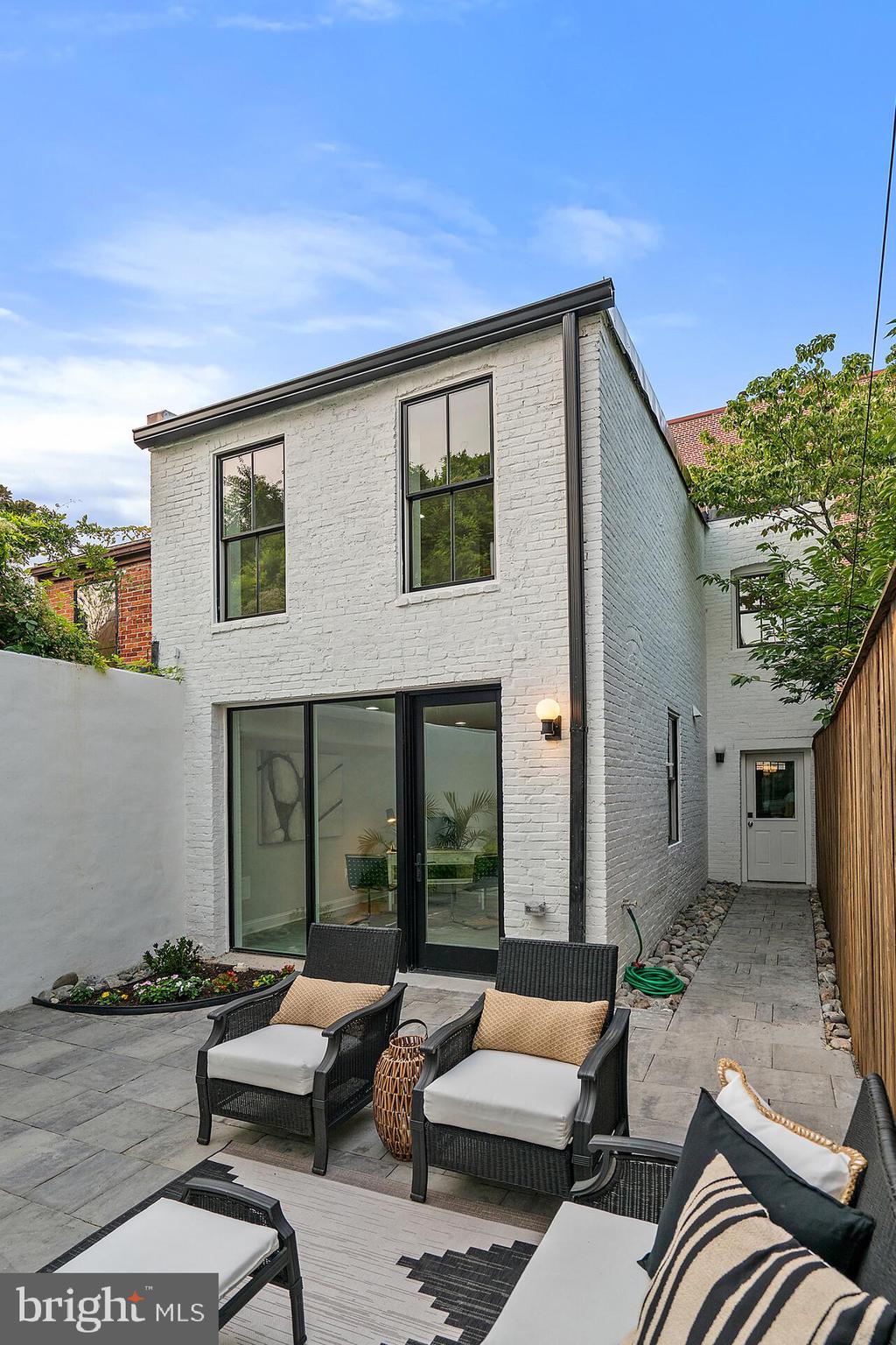 CAPITOL HILL - Residential