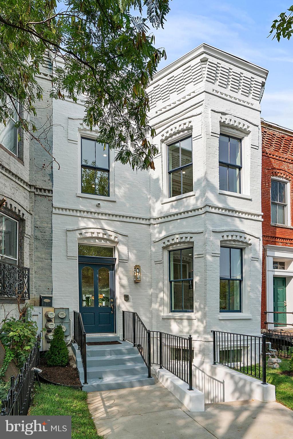 CAPITOL HILL - Residential