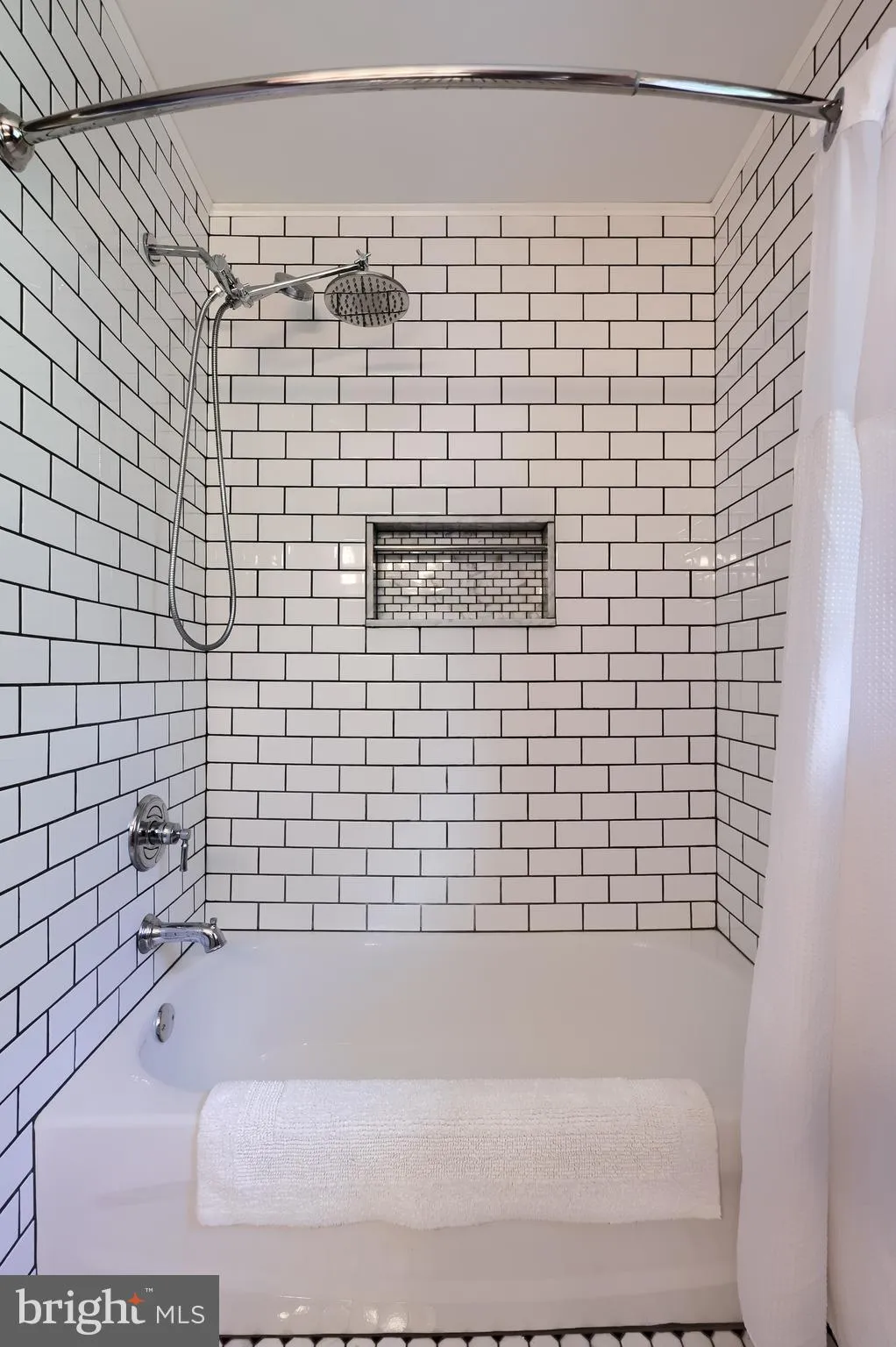 Columbia, Pennsylvania 17512, United States, 3 Bedrooms Bedrooms, ,2 BathroomsBathrooms,Residential,Pending,147845