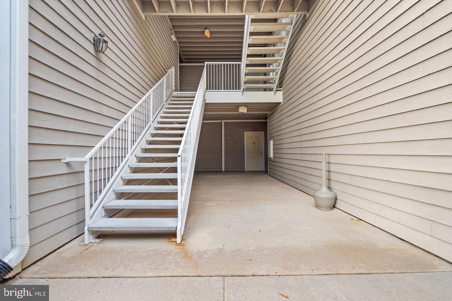 SANDERLING CONDO - Residential Lease