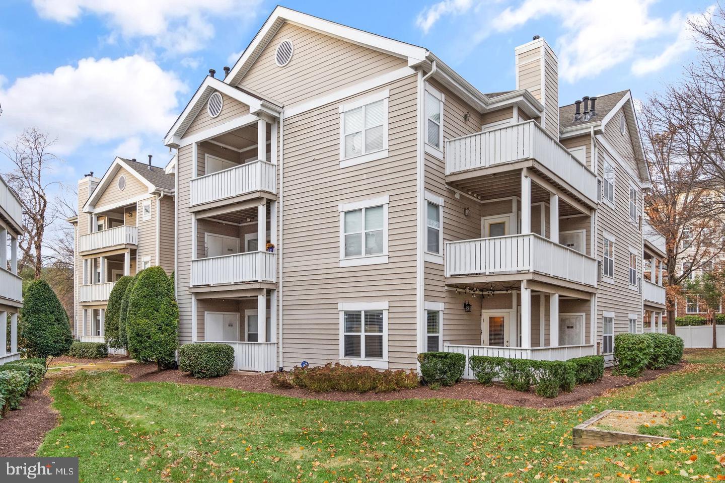 SANDERLING CONDO - Residential Lease