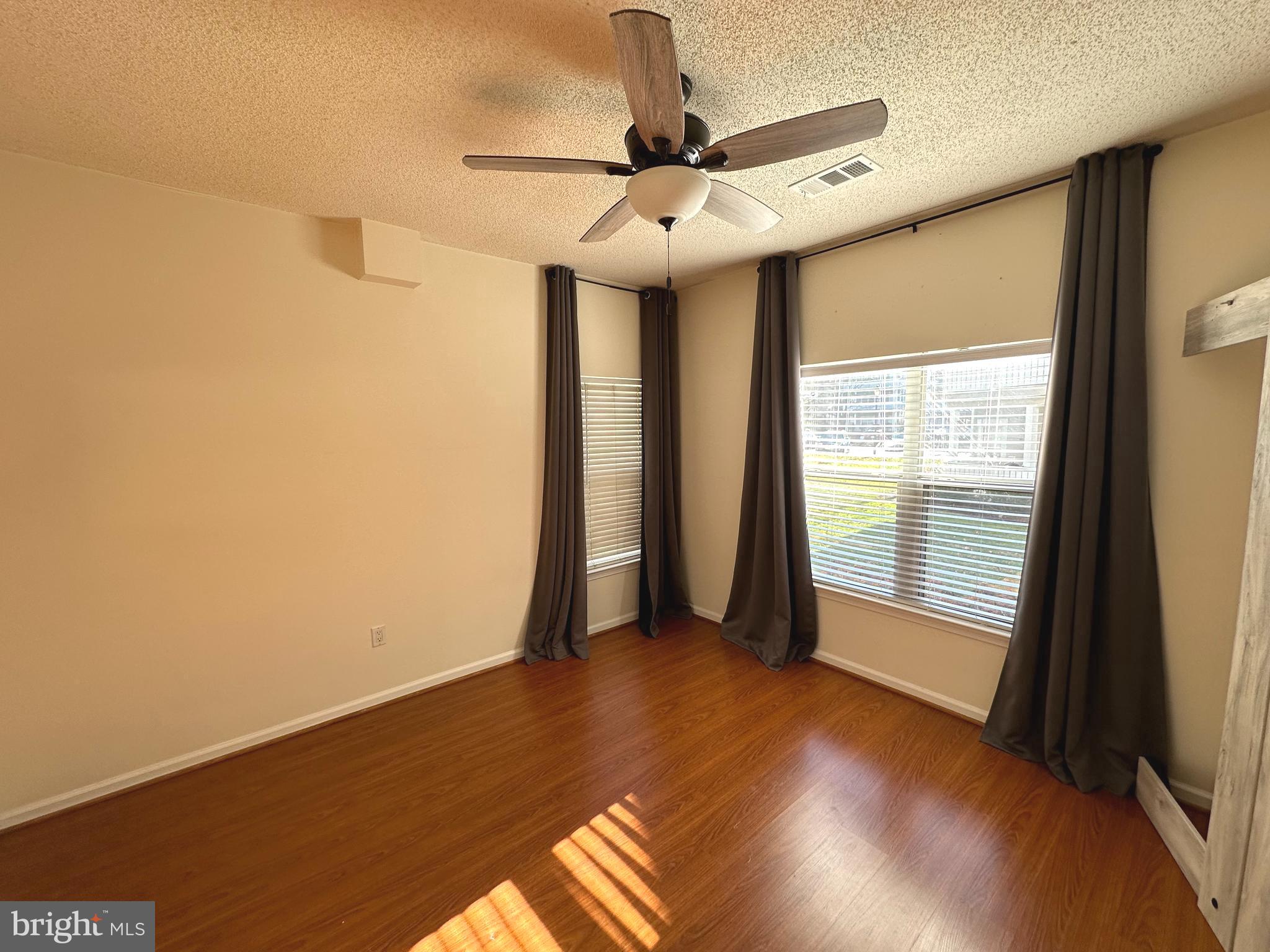 SANDERLING CONDO - Residential Lease