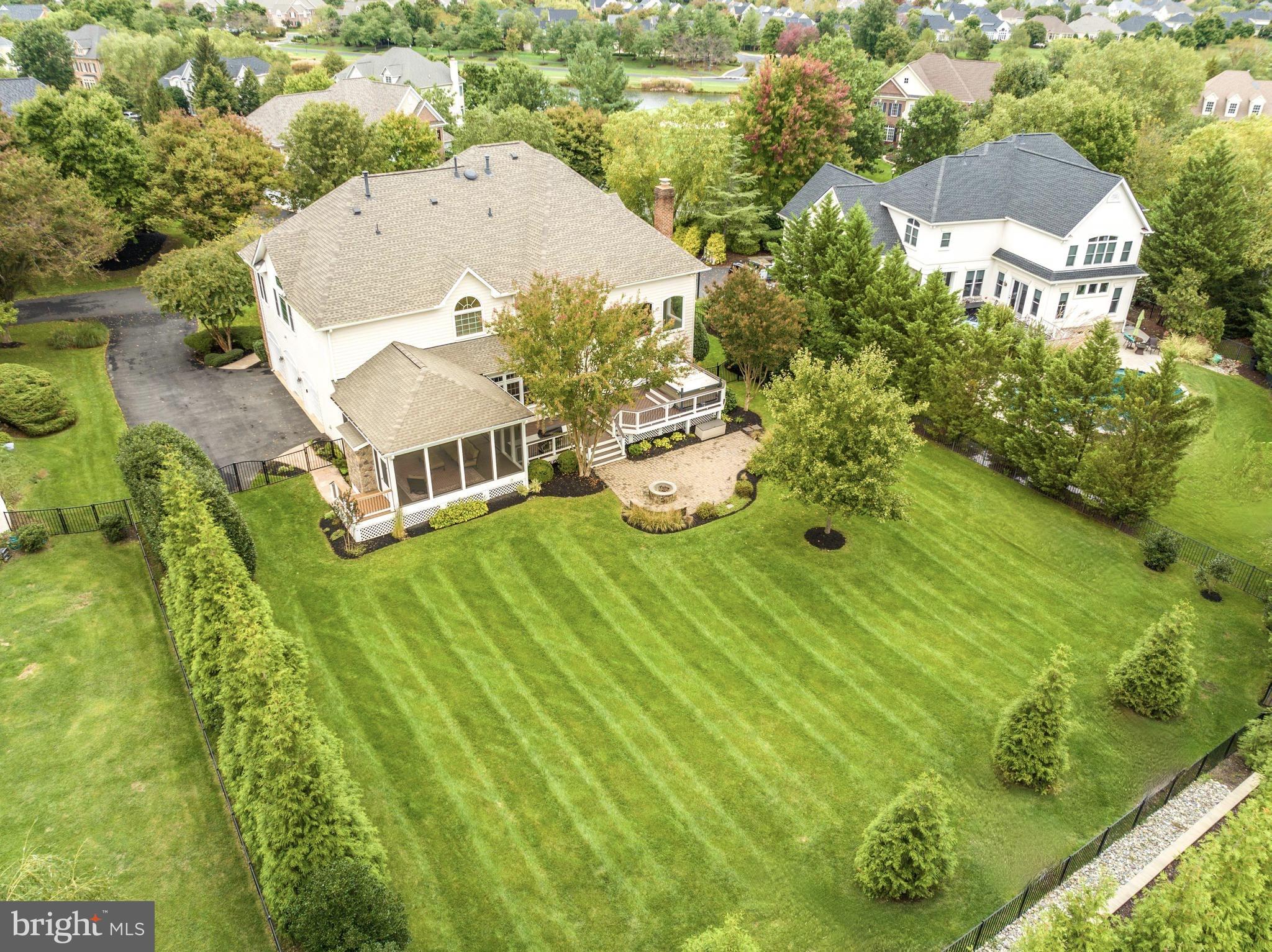 RIVER CREEK - Residential