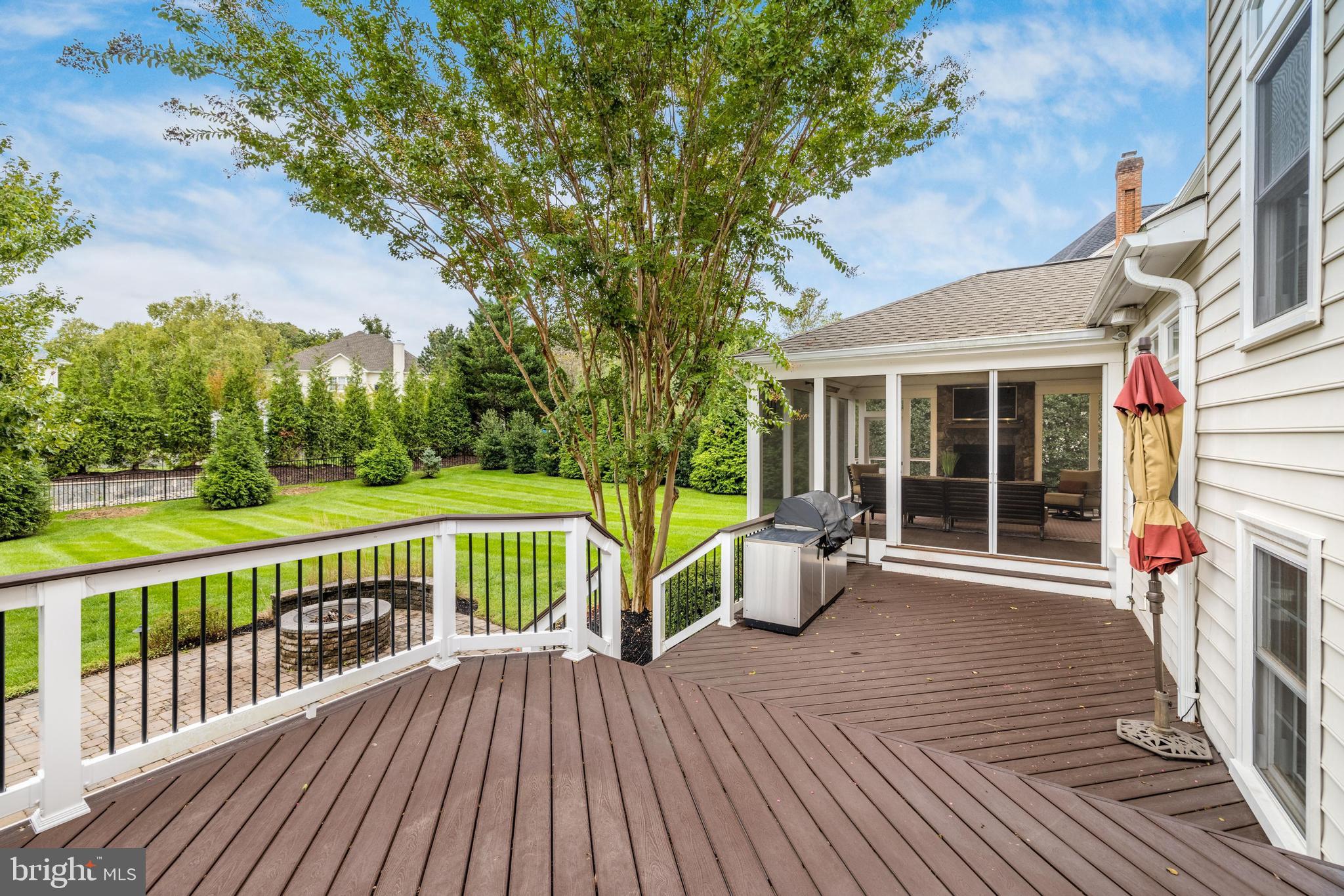 RIVER CREEK - Residential