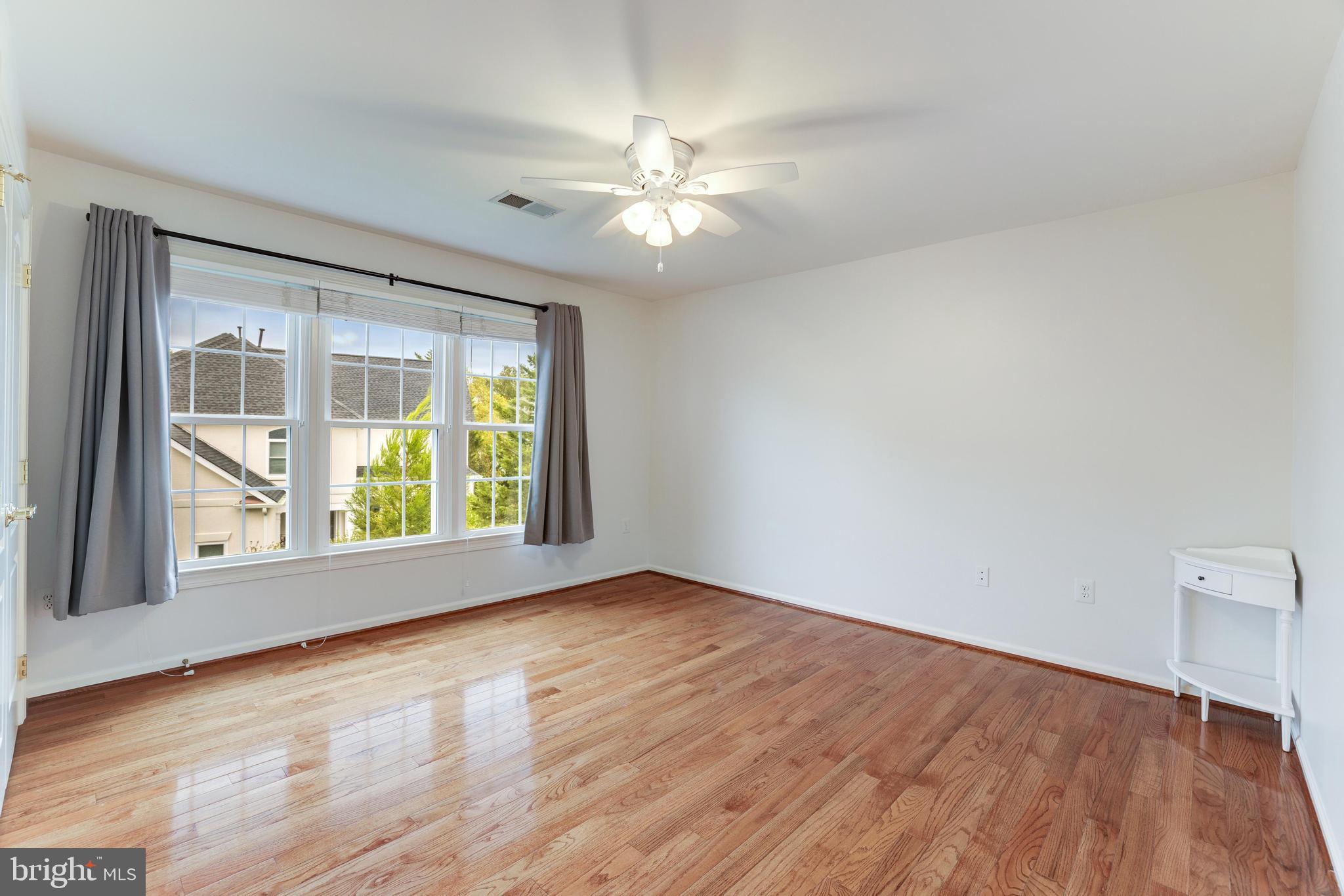 RIVER CREEK - Residential