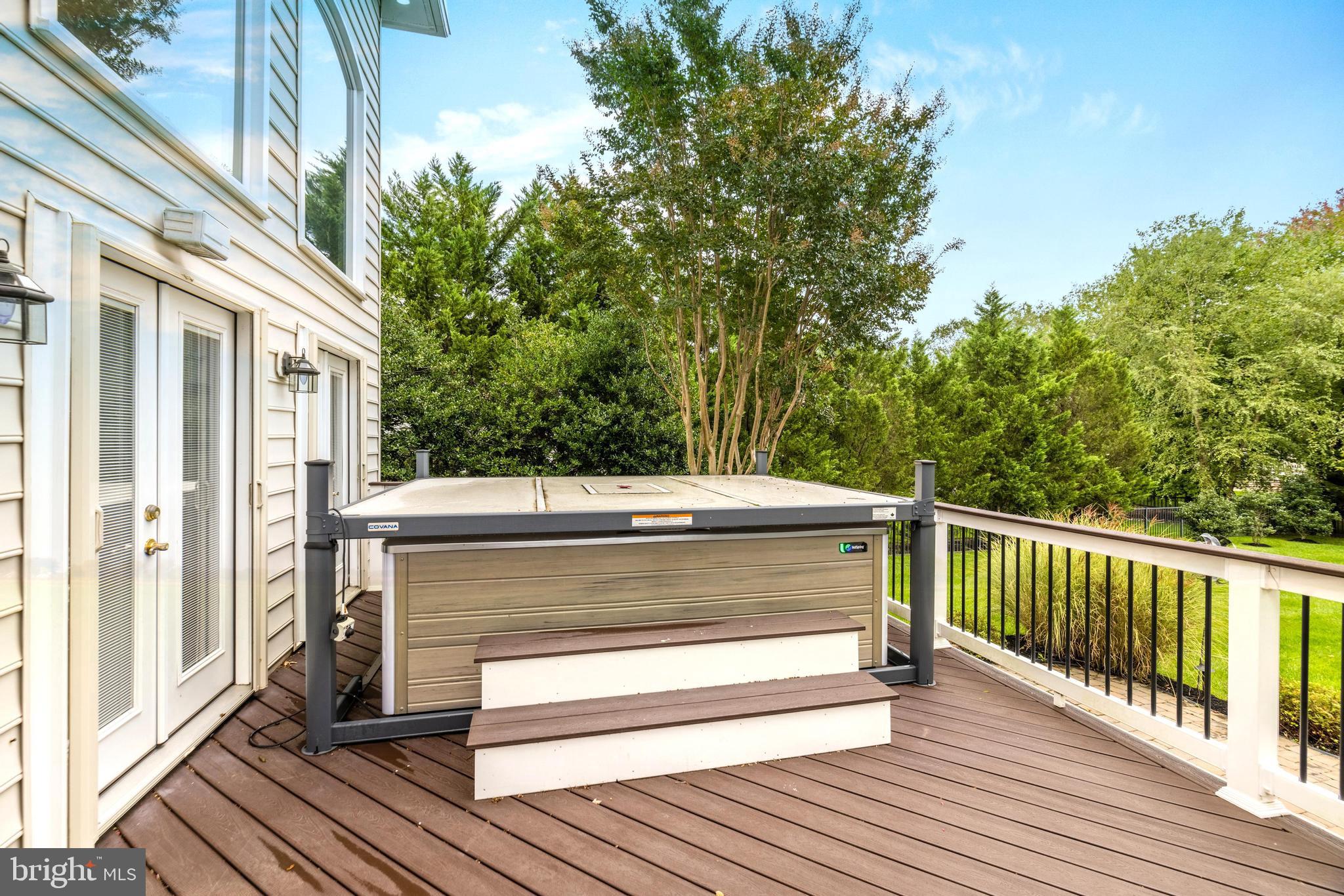 RIVER CREEK - Residential