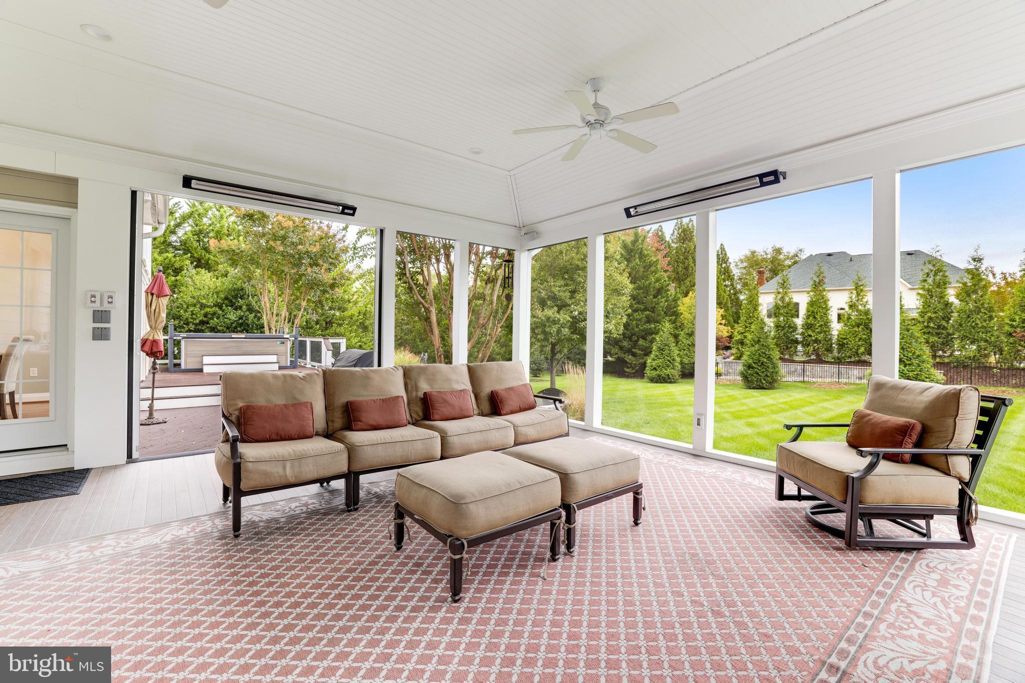 RIVER CREEK - Residential