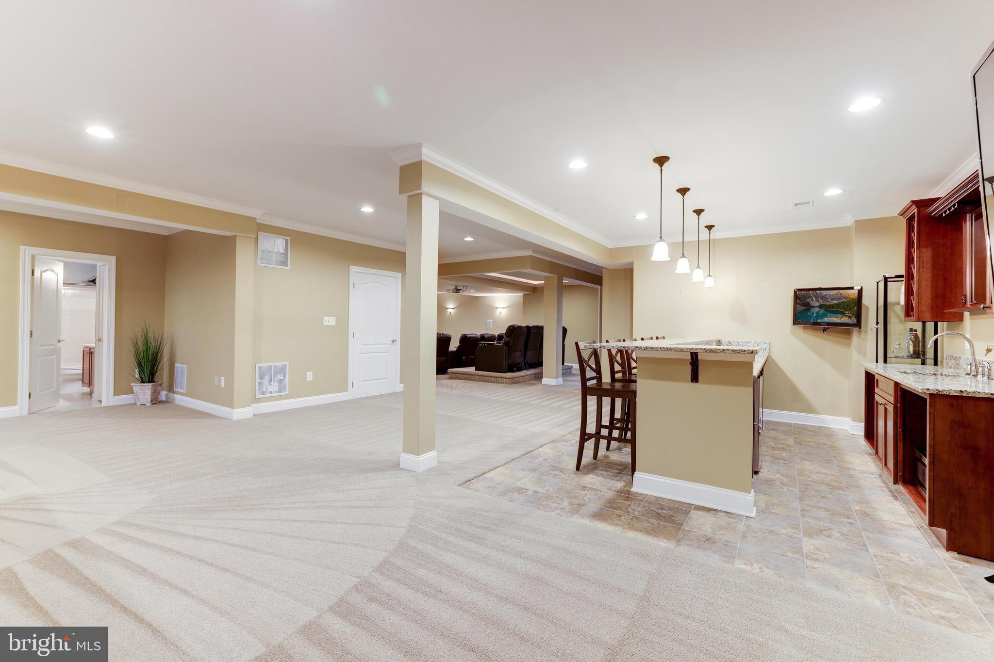 RIVER CREEK - Residential