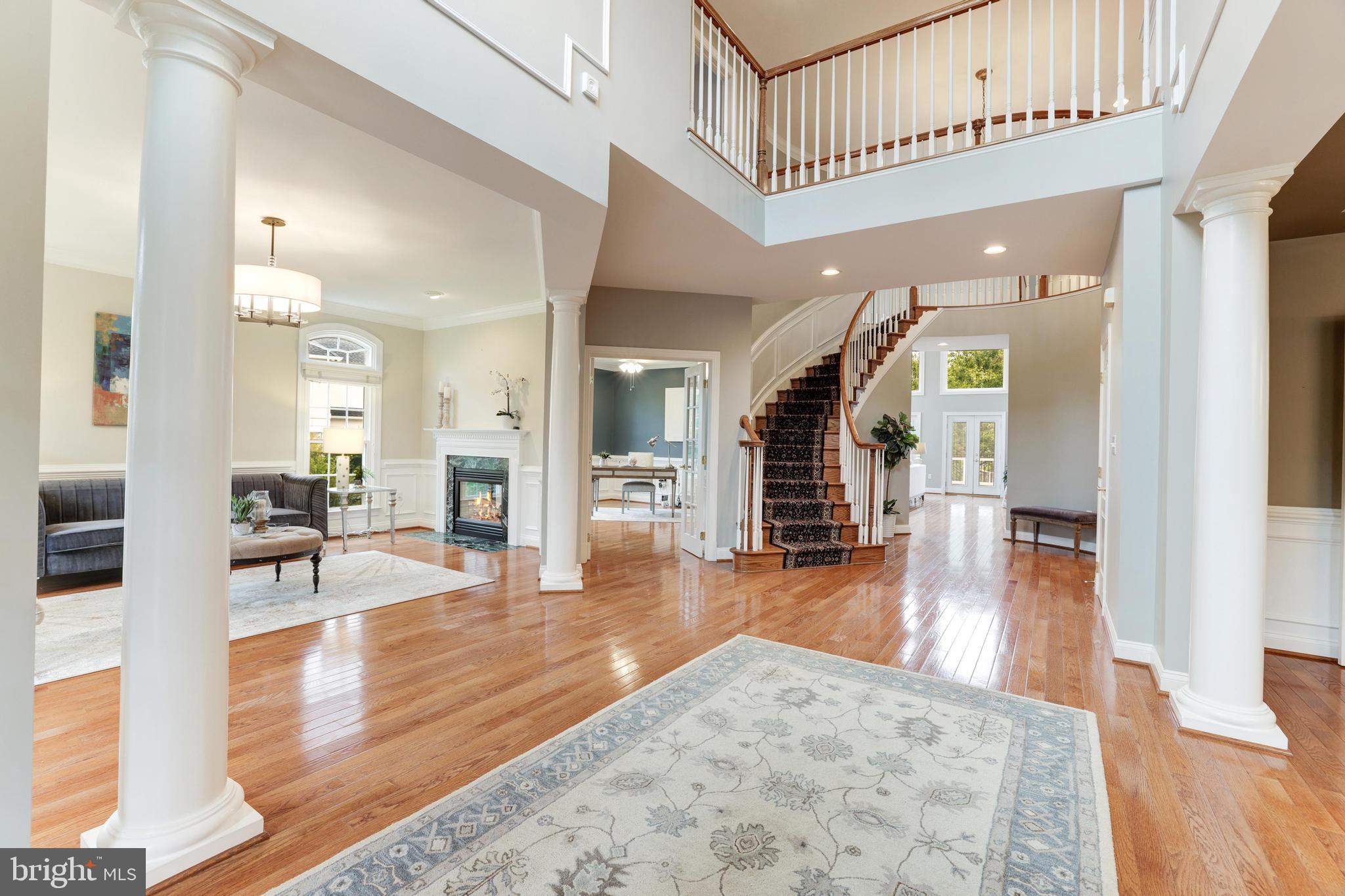 RIVER CREEK - Residential