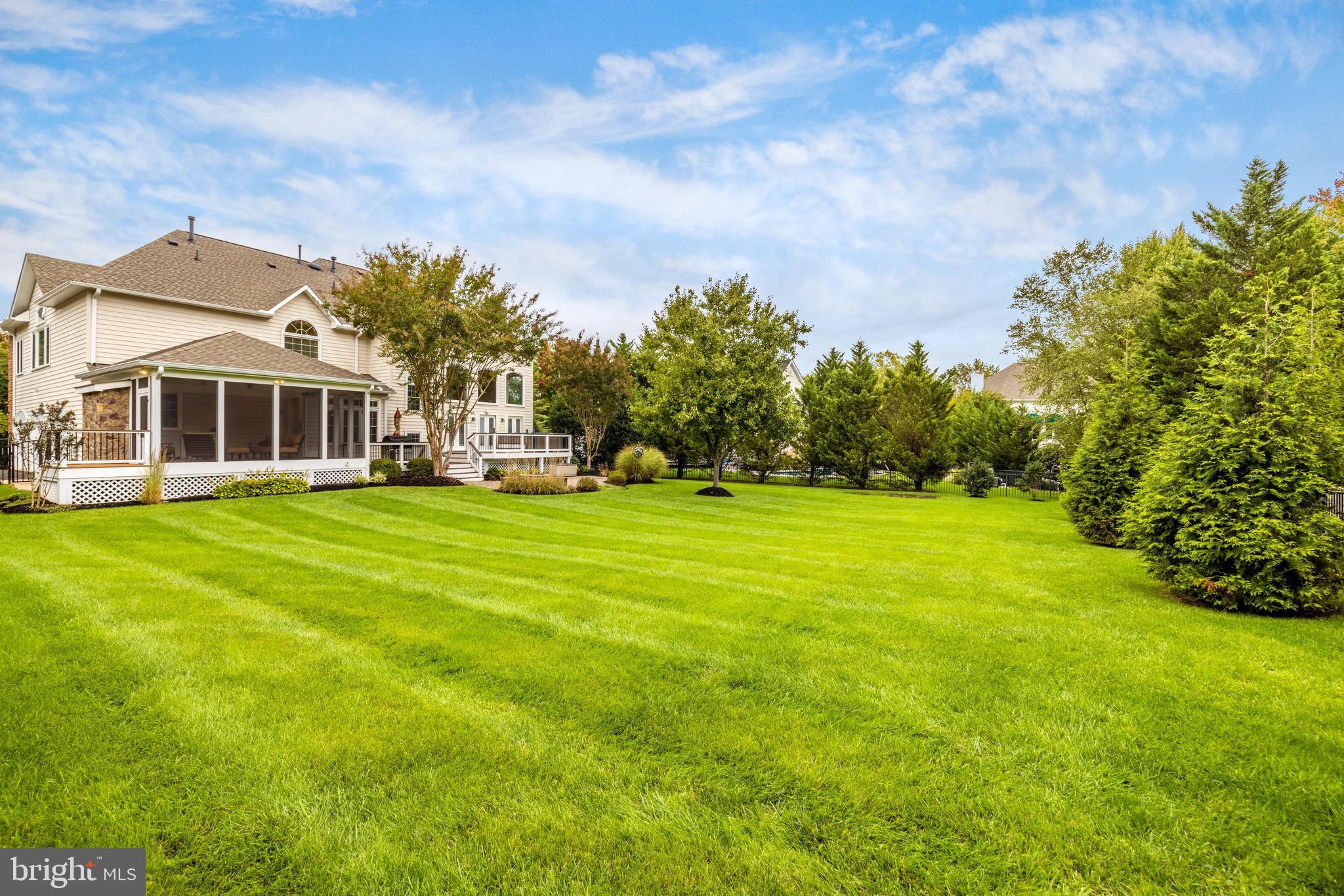 RIVER CREEK - Residential