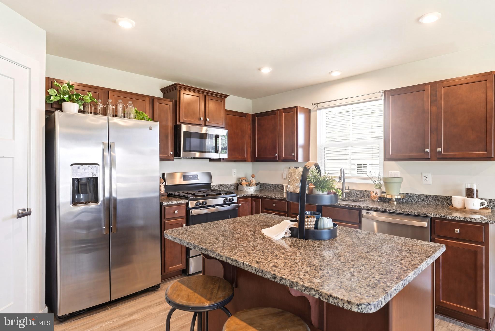 THE LAKES AT MARTINSBURG - Residential