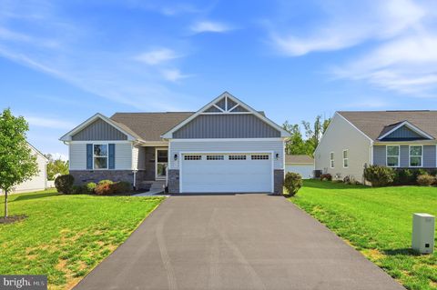 Homes For Sale - 115 Koala Circle<br/> MARTINSBURG, WV 25403