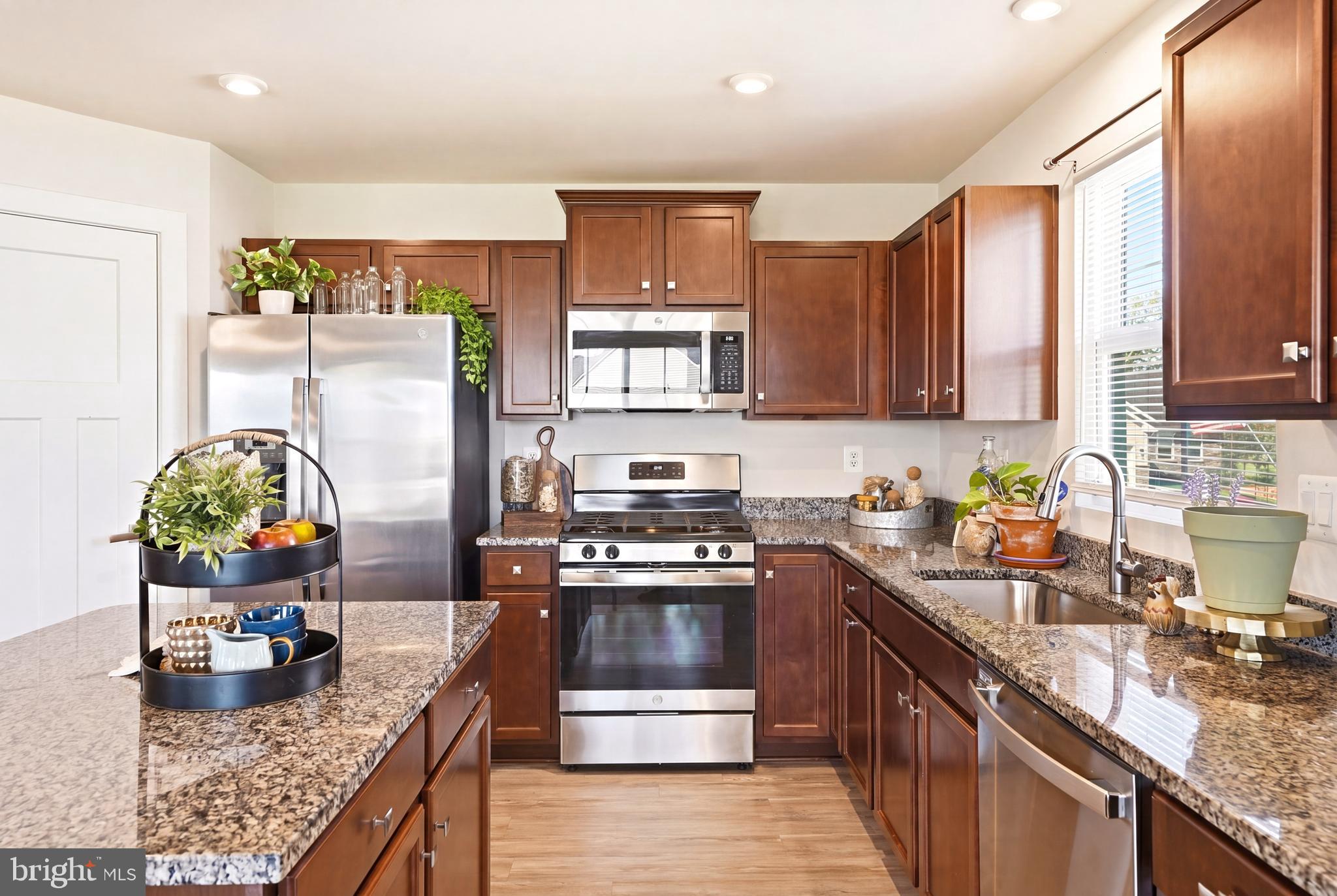 THE LAKES AT MARTINSBURG - Residential