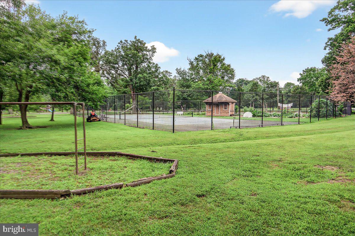 WASHINGTON GROVE - Residential