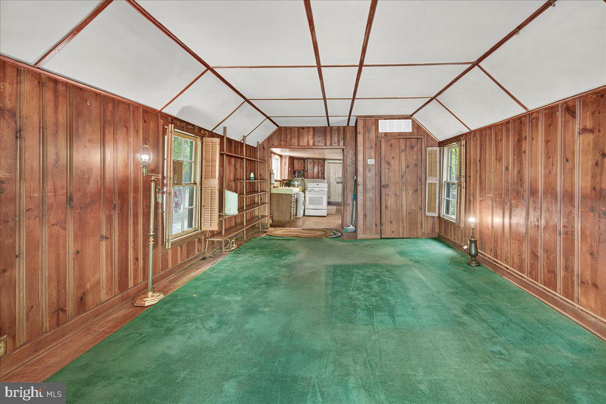 WASHINGTON GROVE - Residential